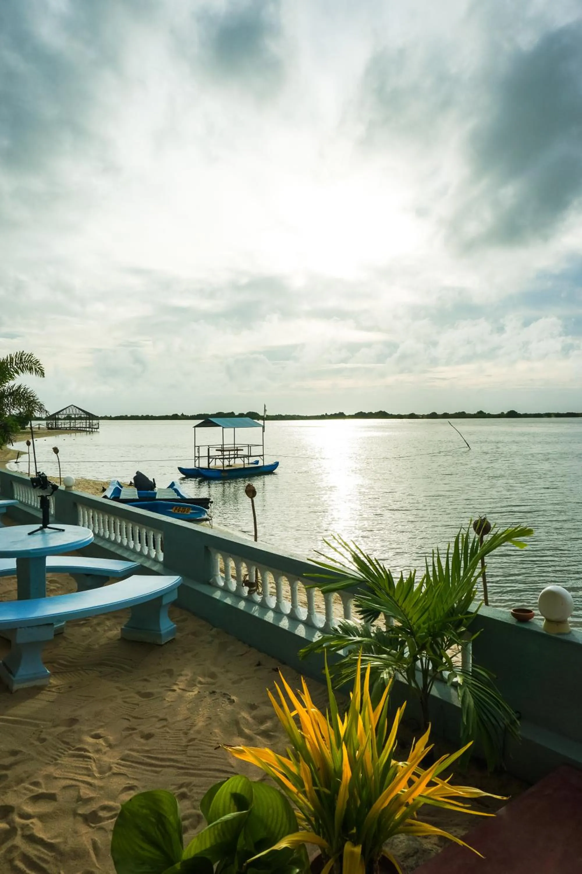Sea view in Dinuda Lagoon Hotel
