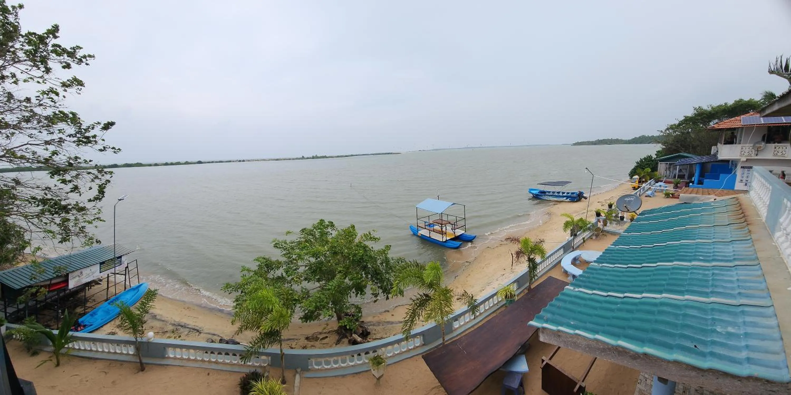 Sea view in Dinuda Lagoon Hotel