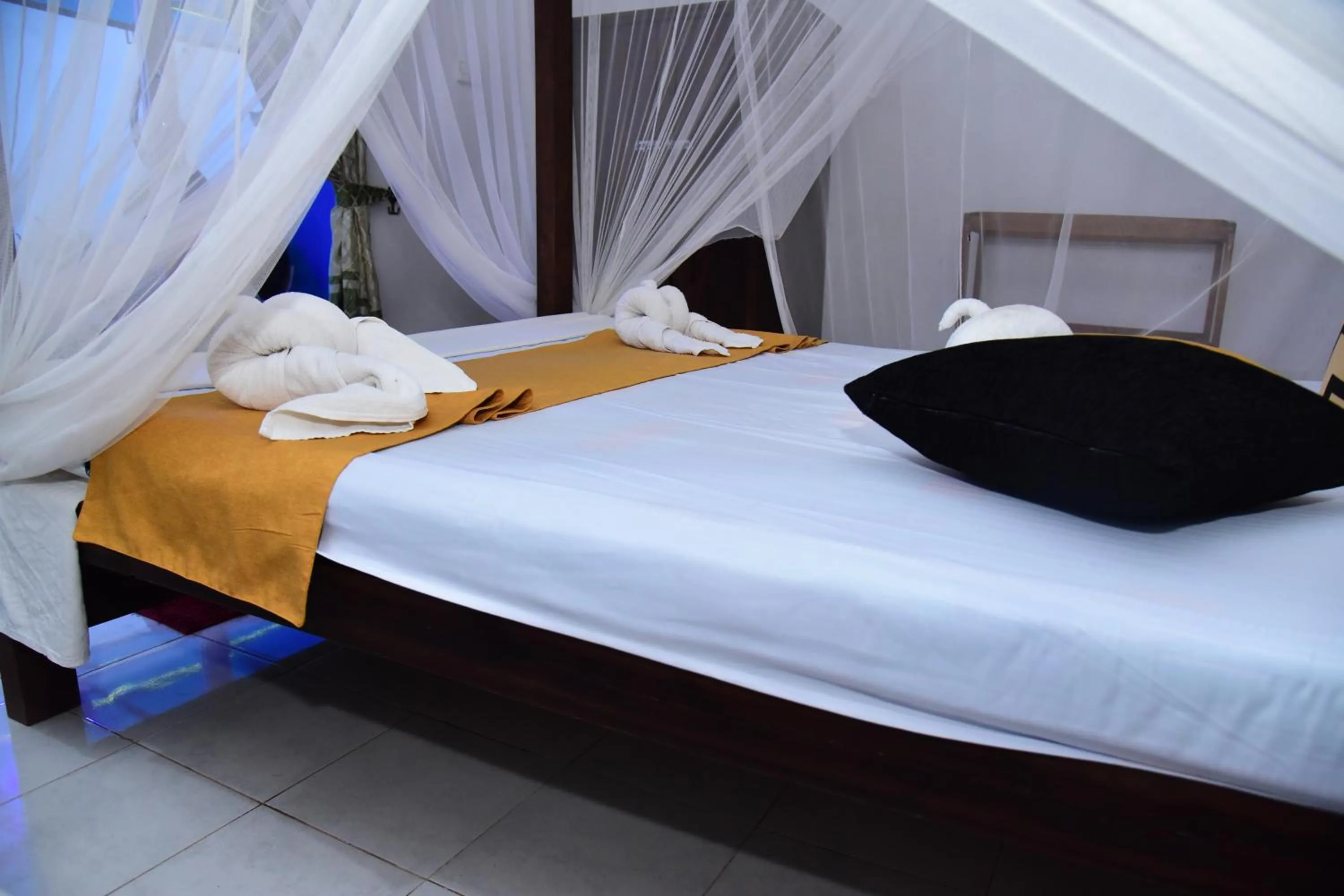 Bedroom, Bed in Dinuda Lagoon Hotel