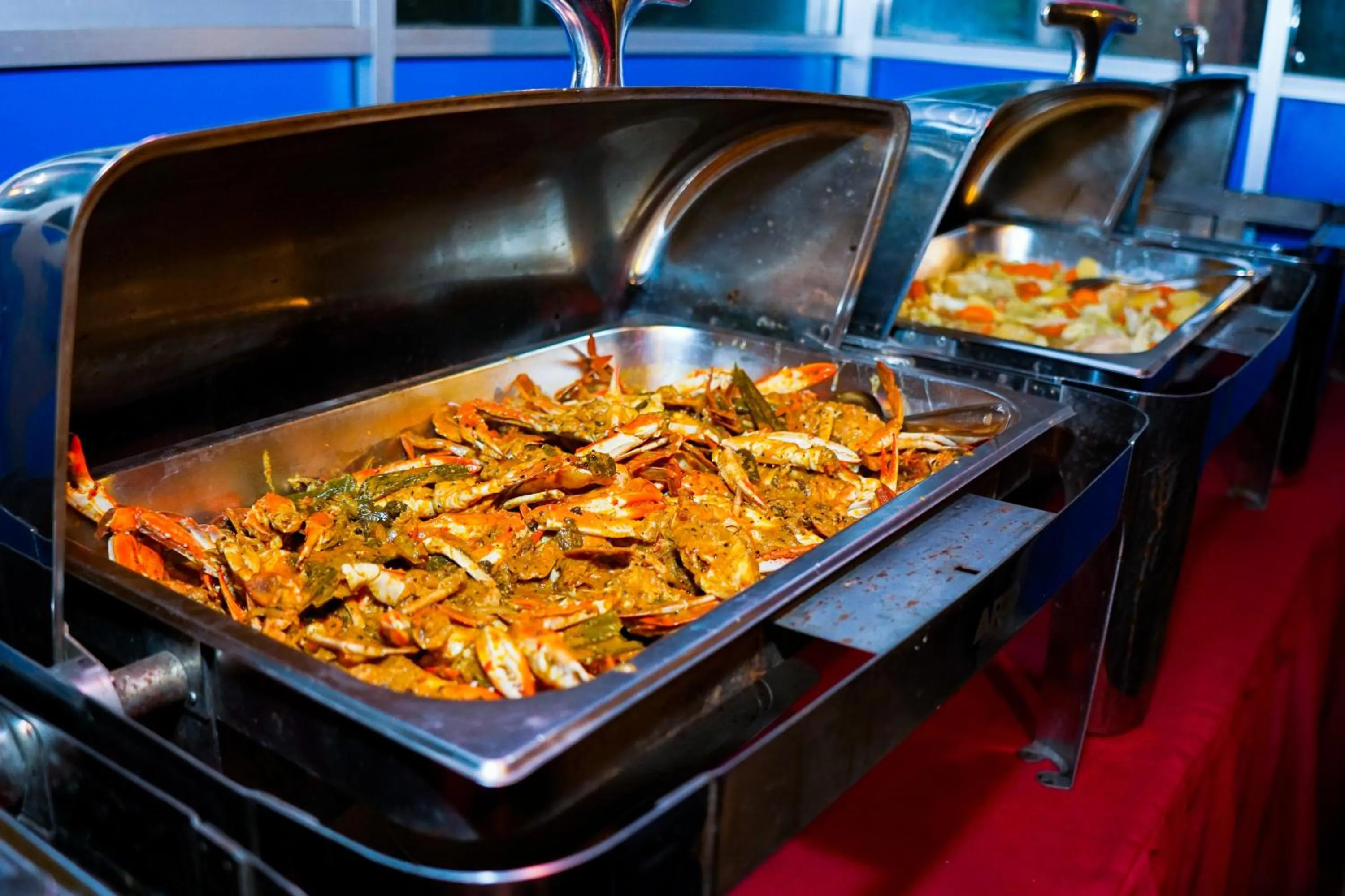 Food and drinks in Dinuda Lagoon Hotel