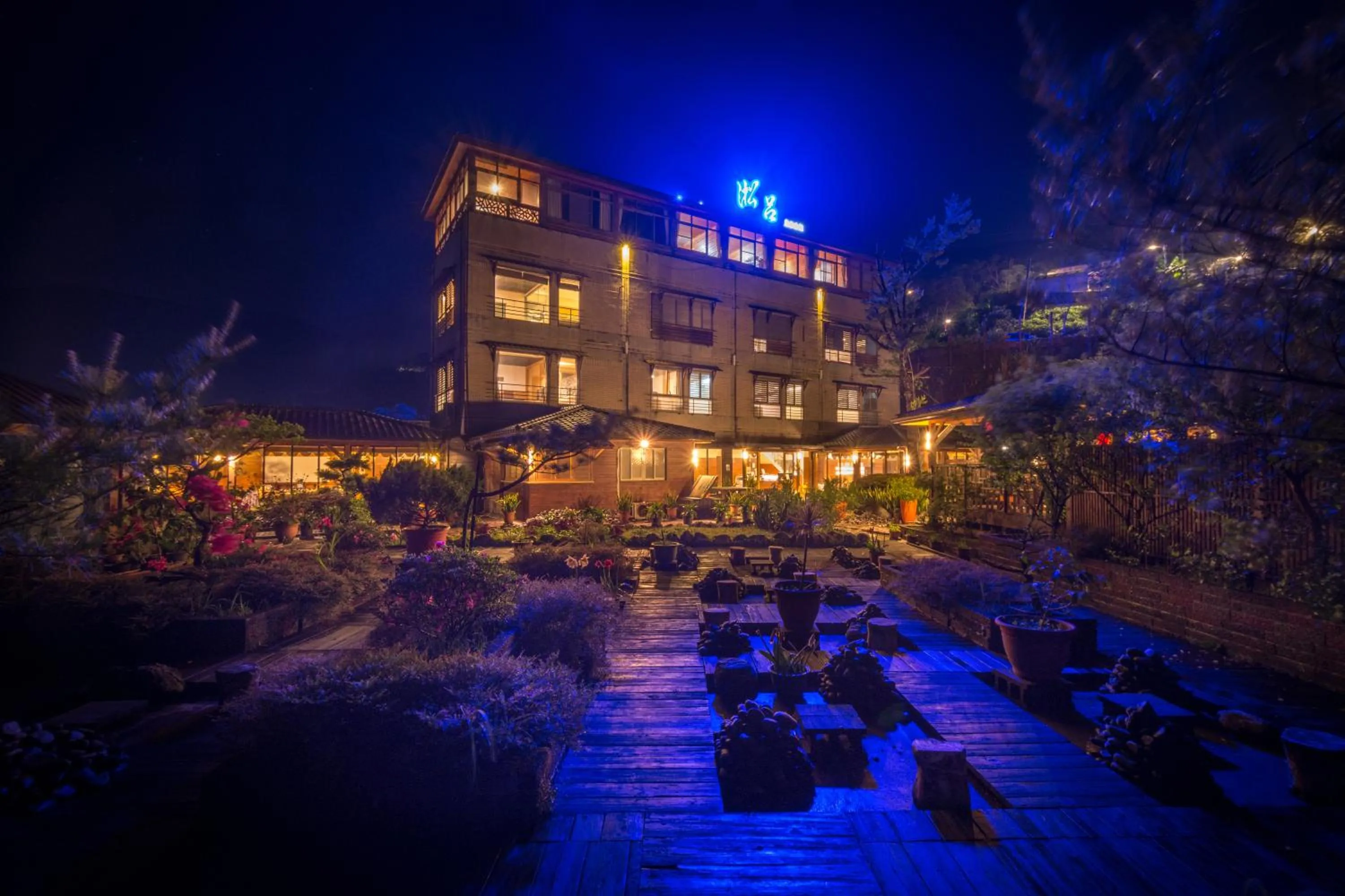 Property building in Wulai SungLyu Hot Spring Resort