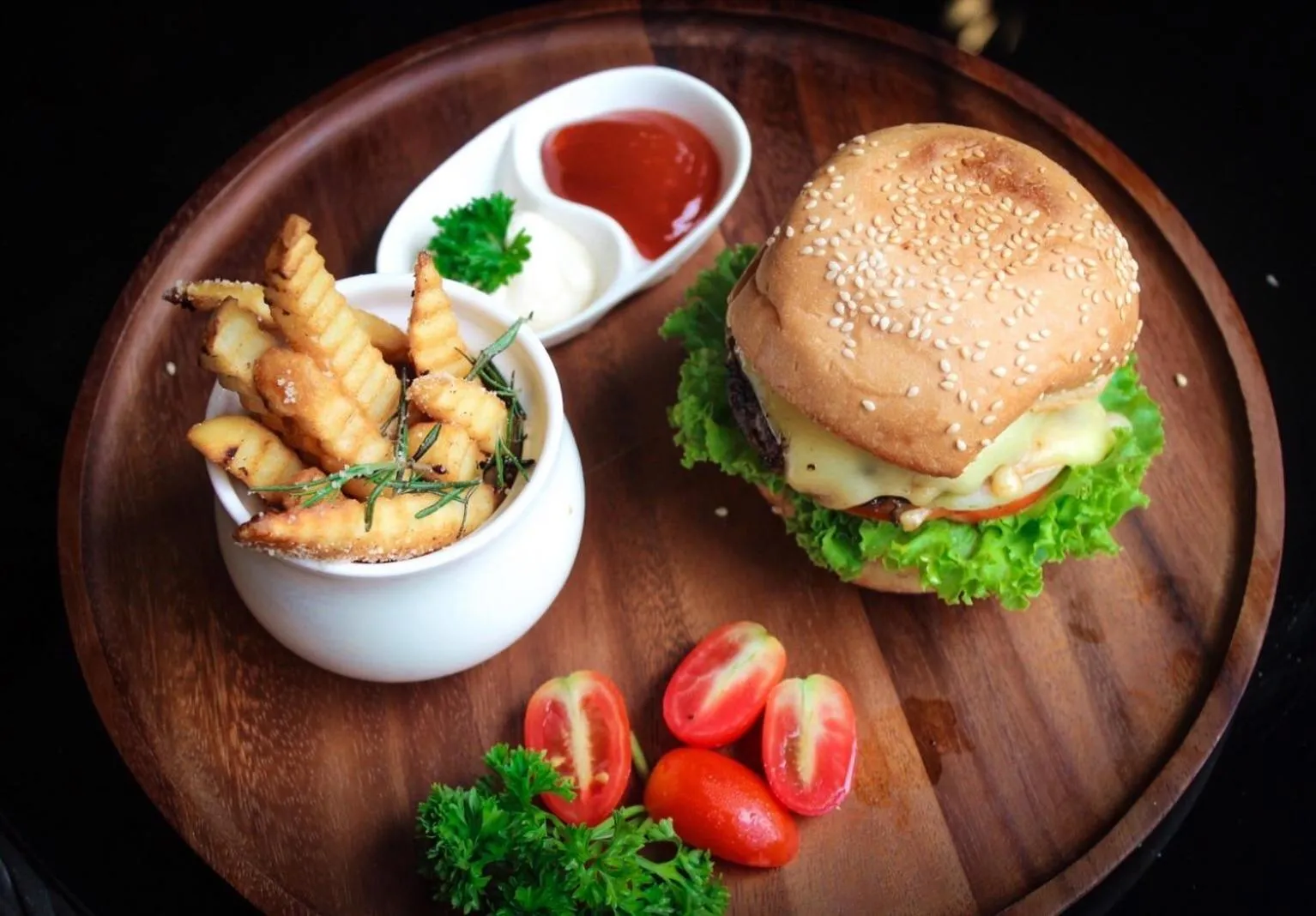 Restaurant/places to eat in Boutique Resort Private Pool Villa - SHA Extra Plus