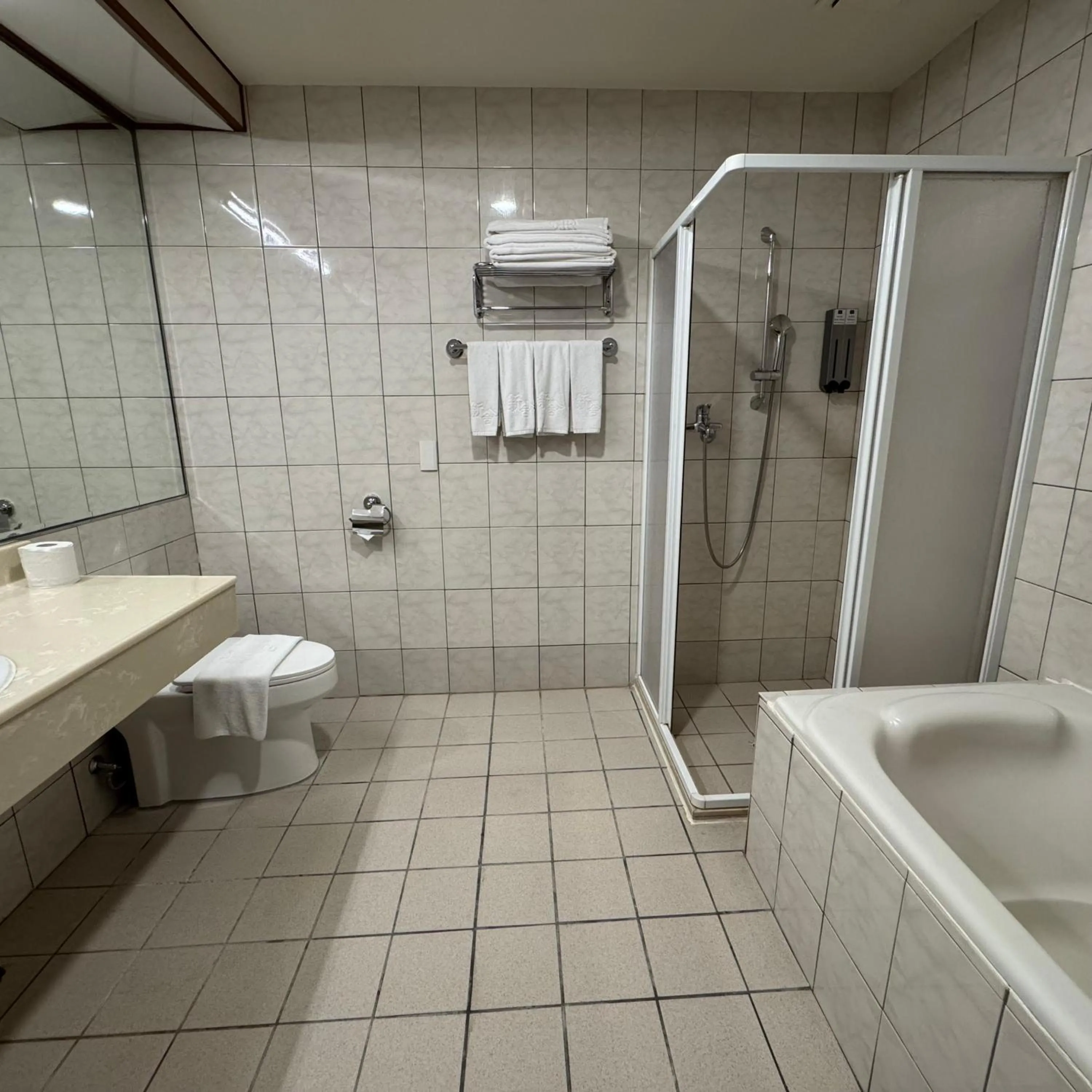 Shower in XinsheHotel - Chungli