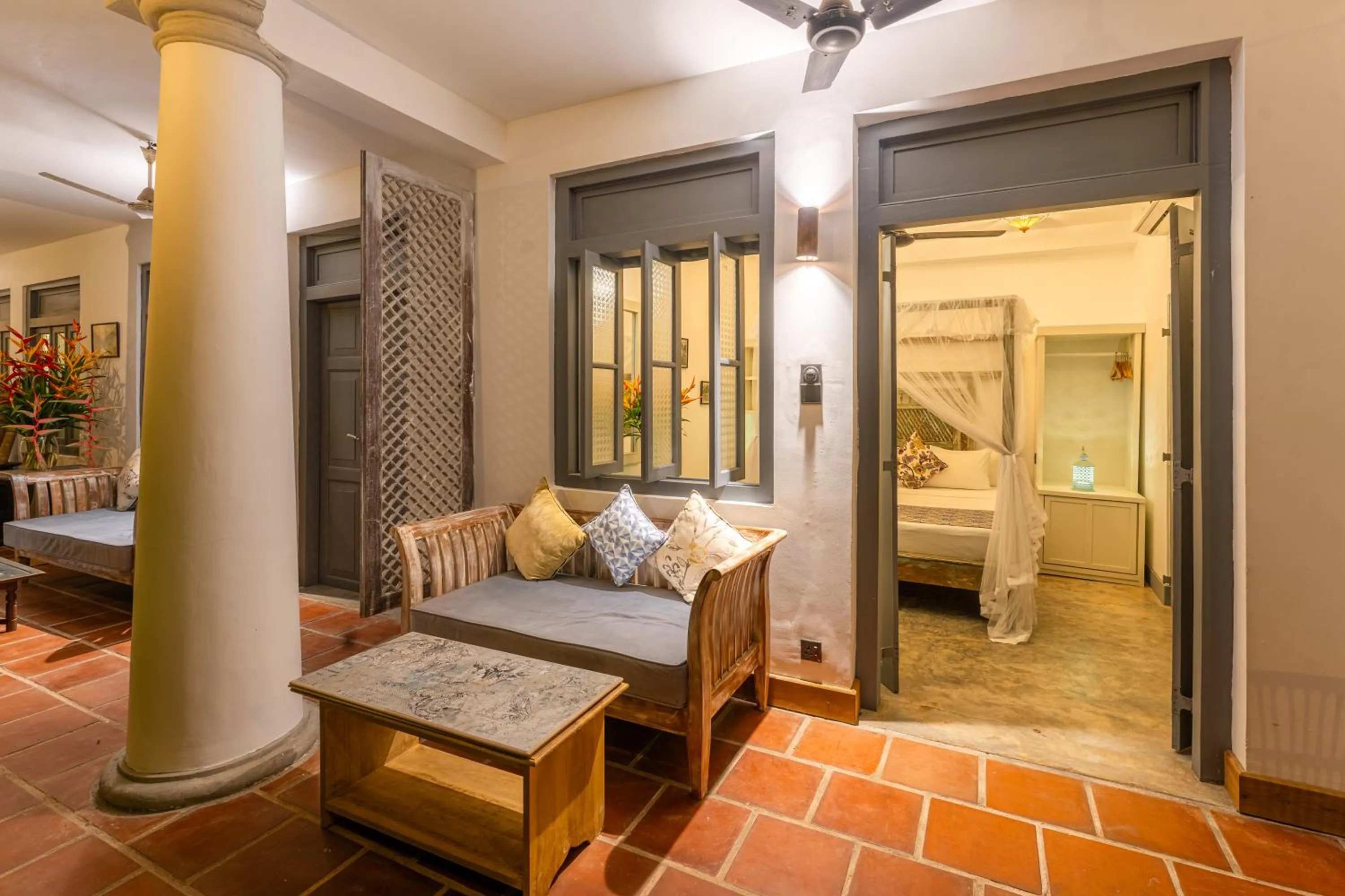 Seating area, Bed in Parawa House