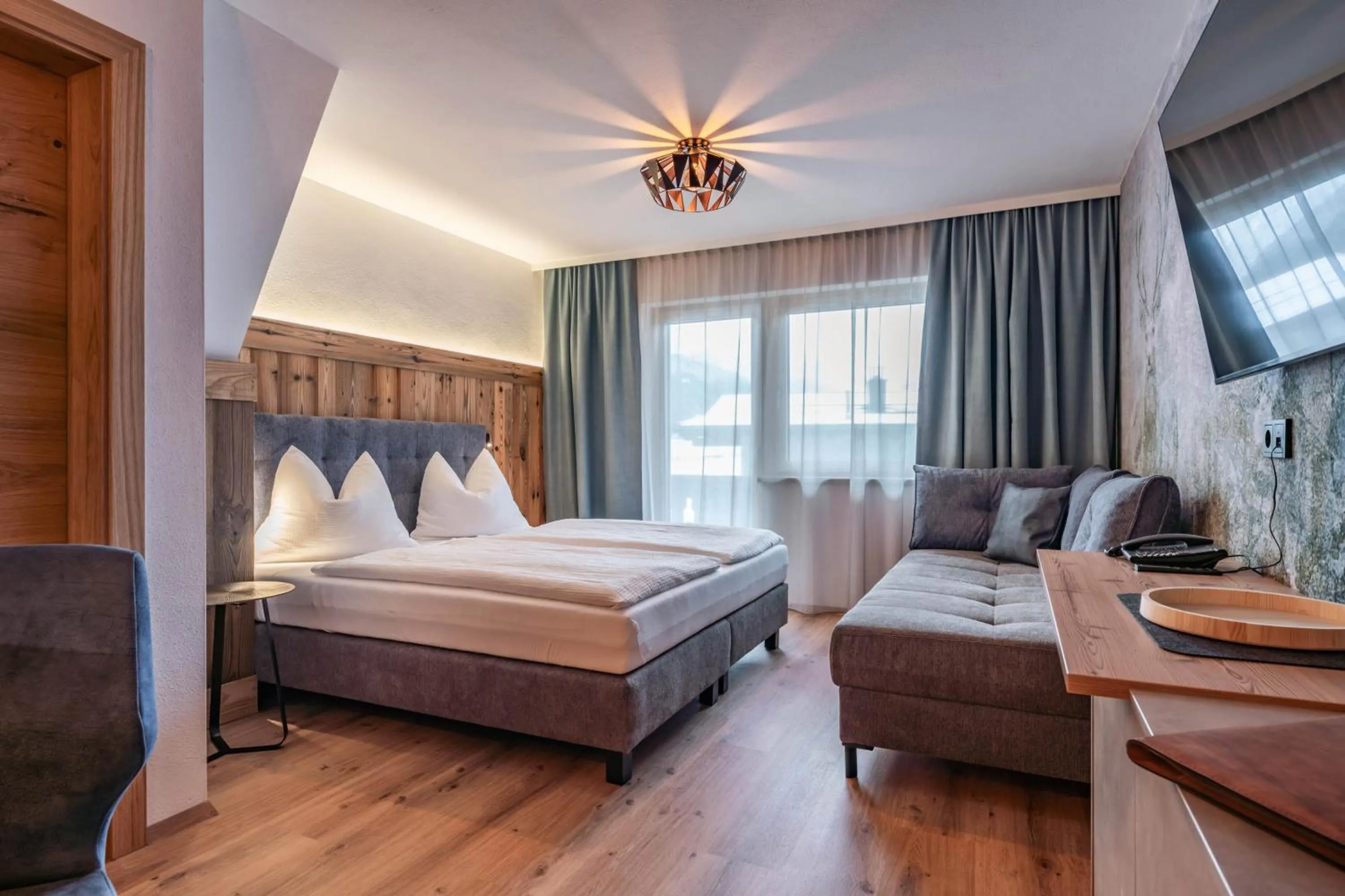 Bed in Montana Apartments