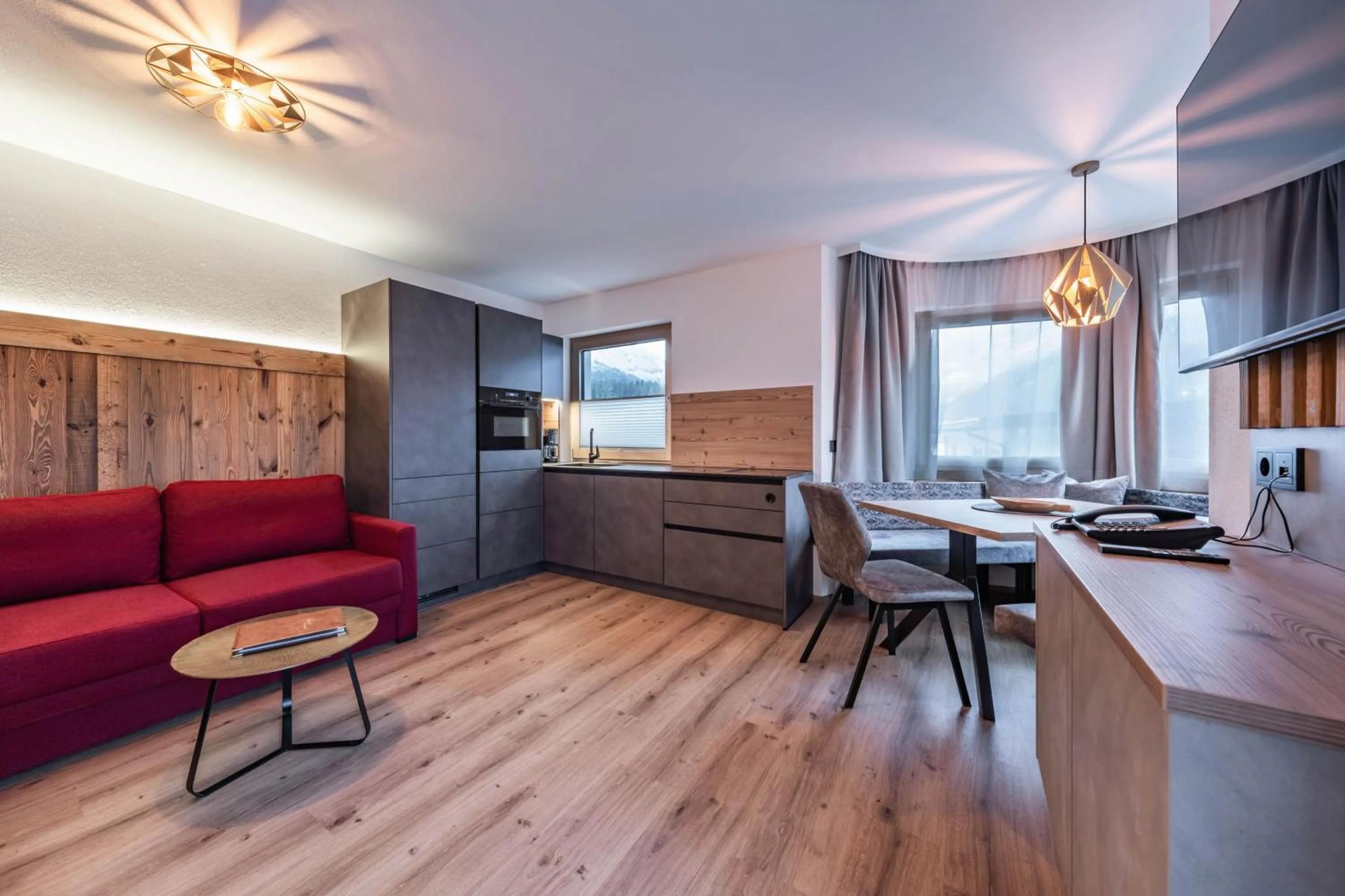 TV and multimedia in Montana Apartments