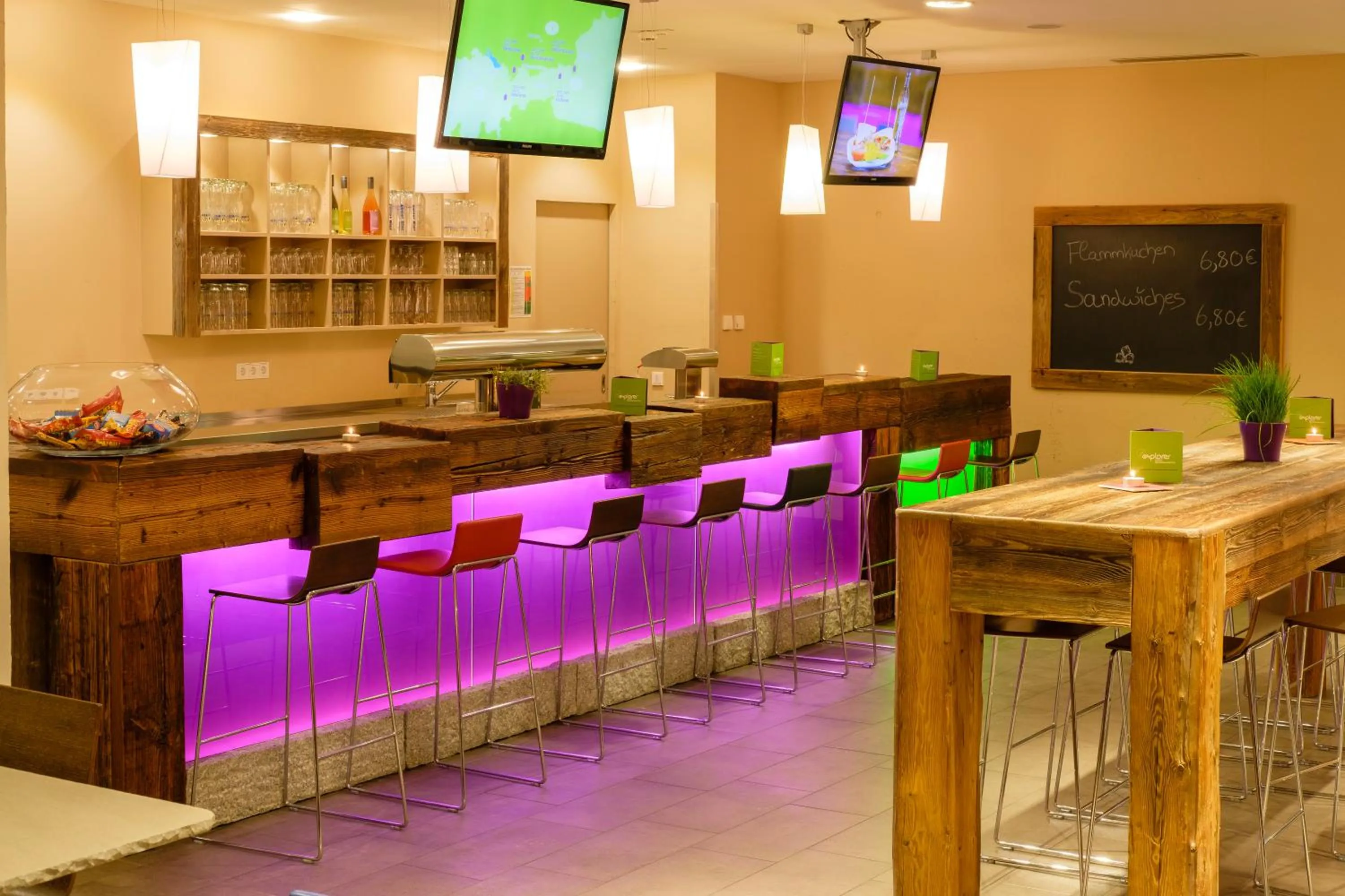 Lounge or bar in Explorer Hotel Zillertal