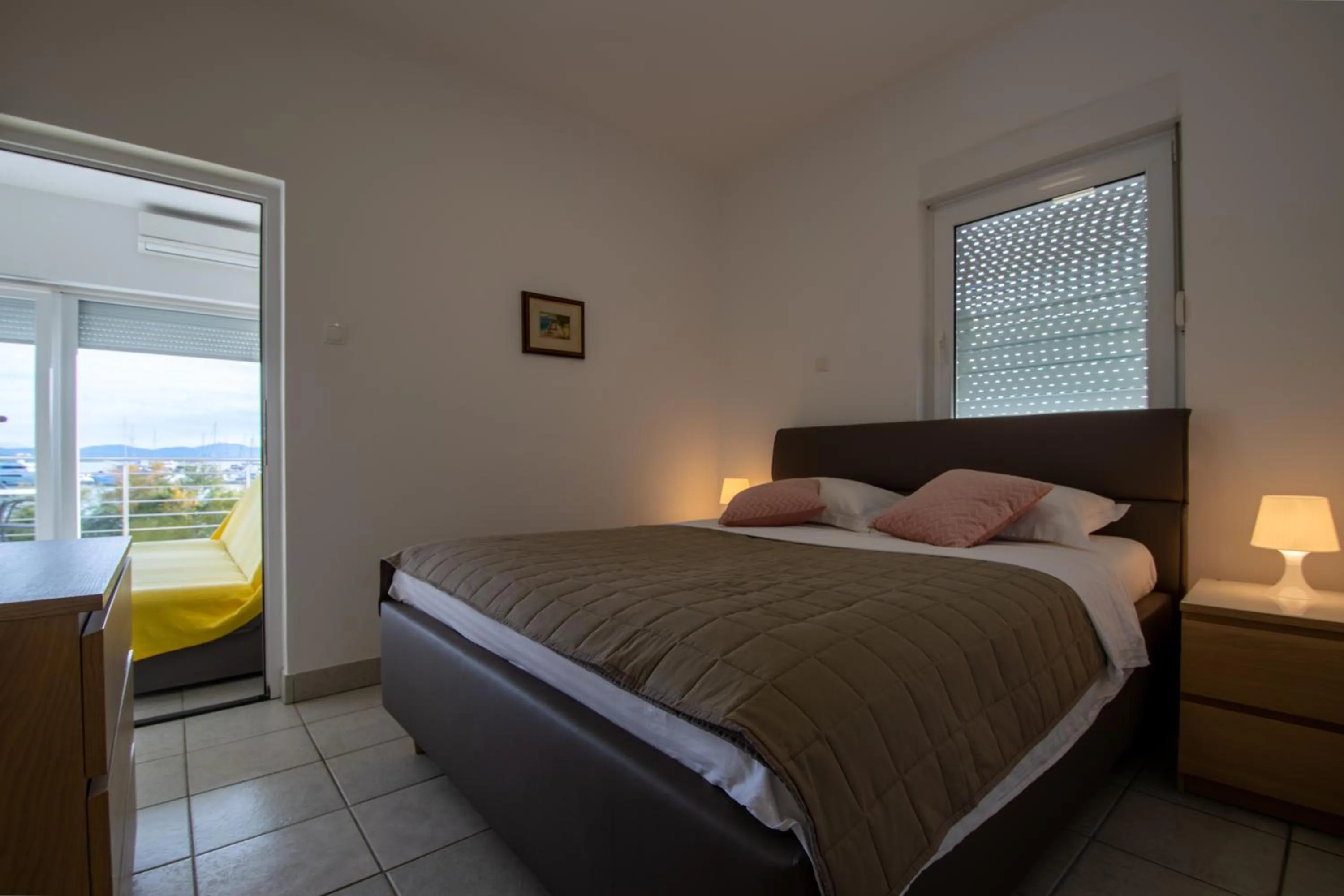 Bedroom, Bed in Apartments Lantina