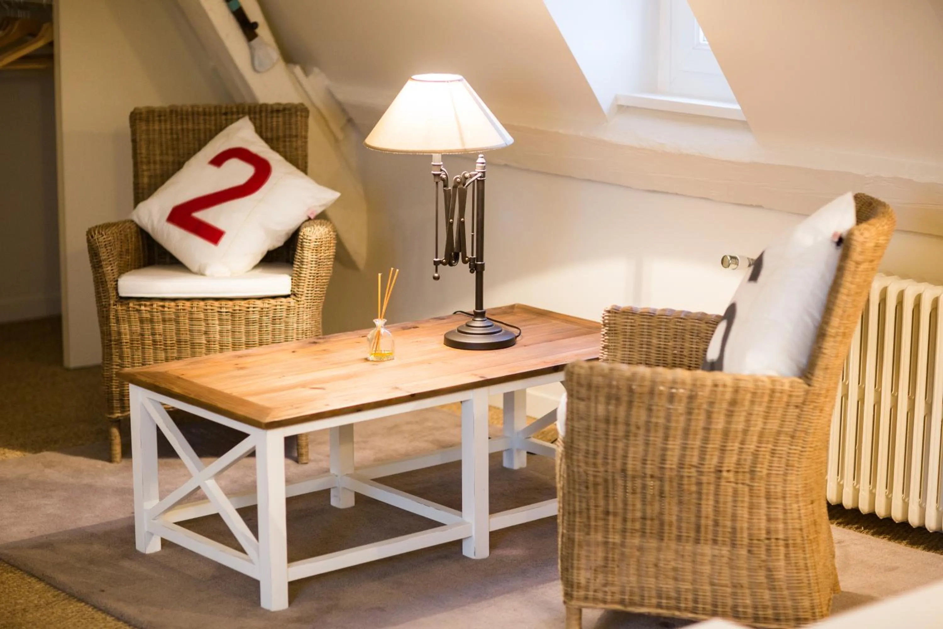 Seating area in Manoir'Hastings