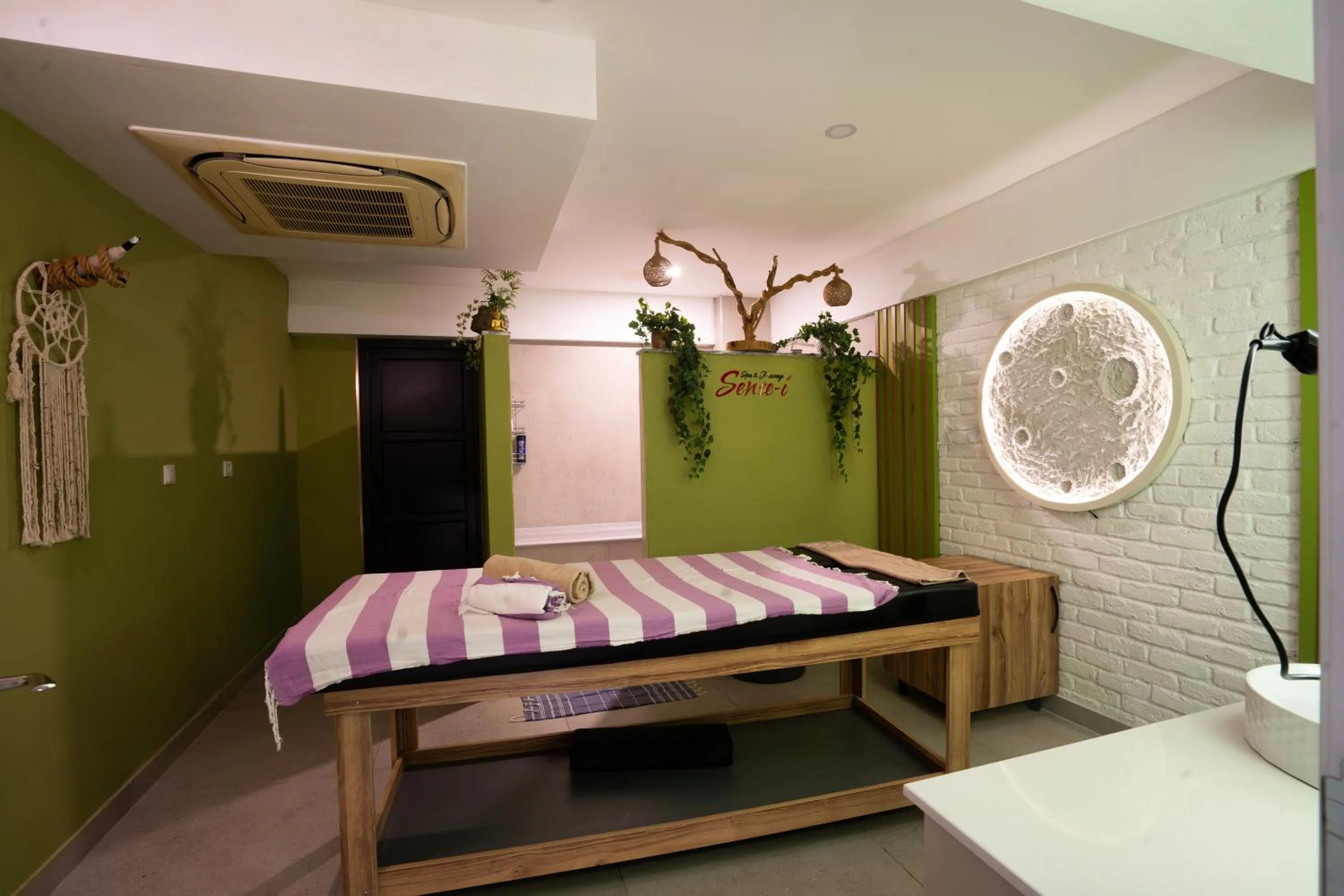 Massage in Leman Otel