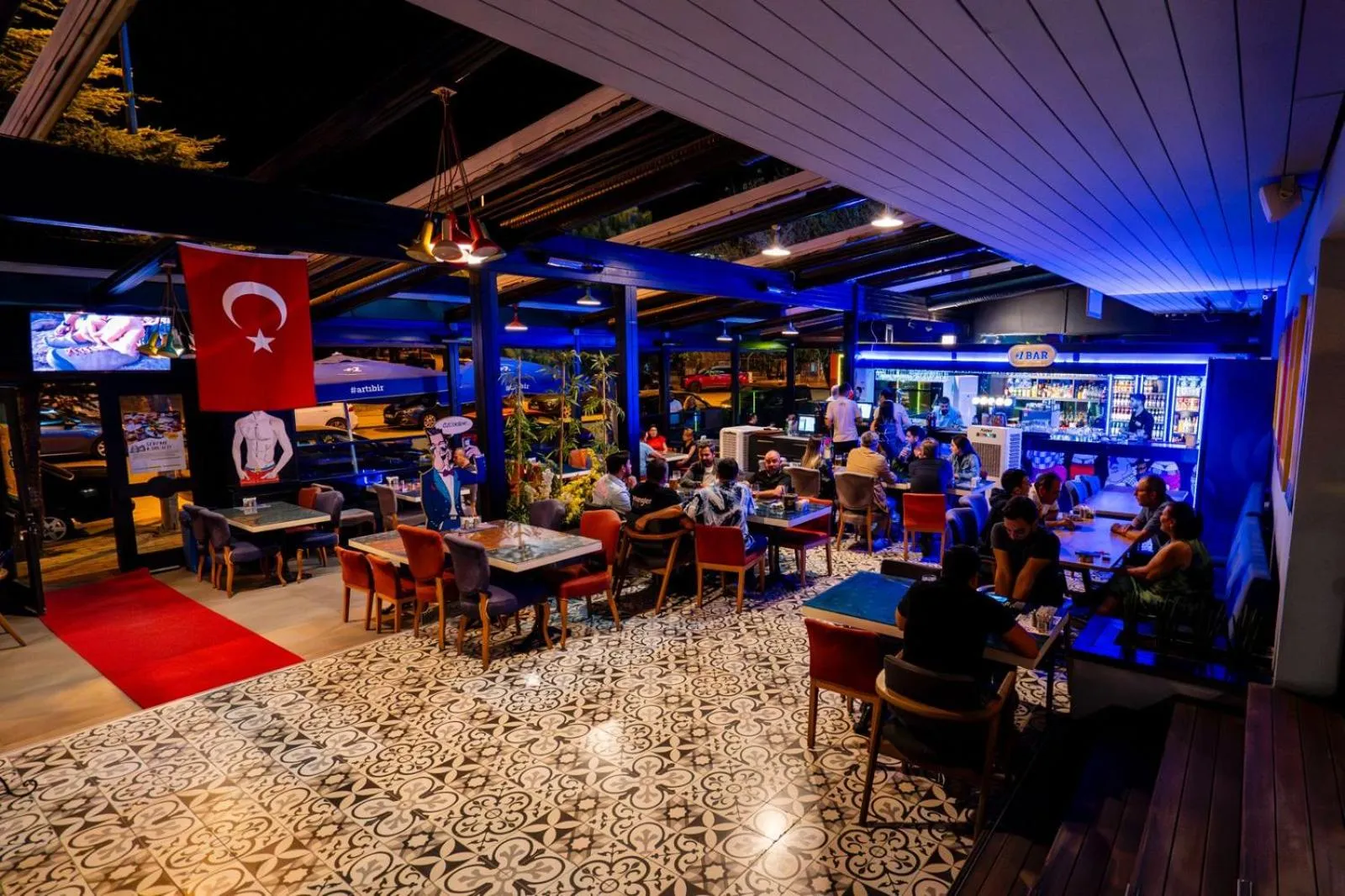 Restaurant/places to eat in Leman Otel