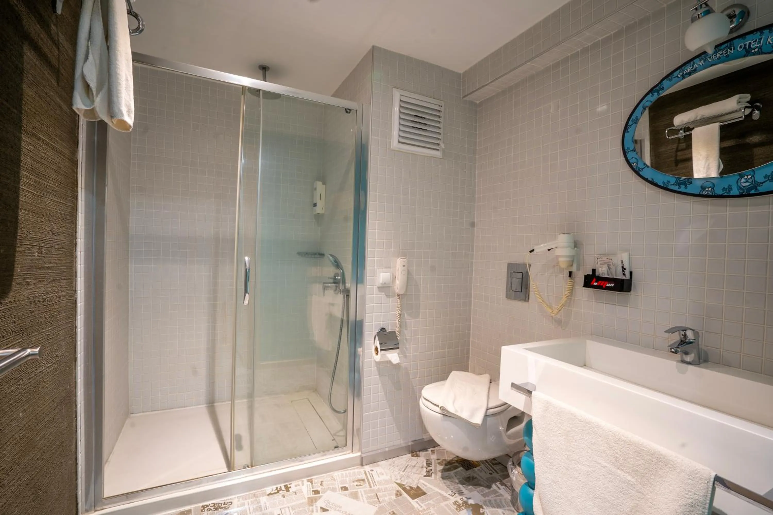 Shower in Leman Otel