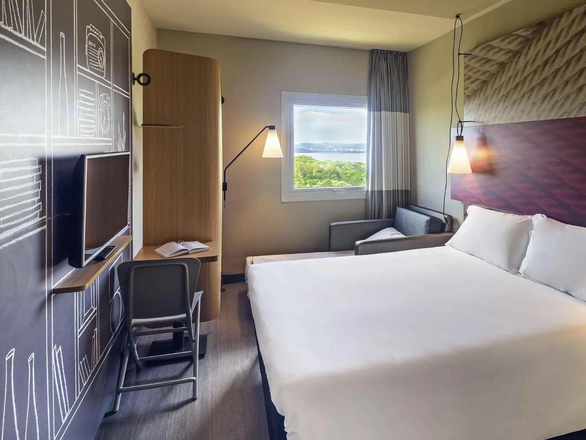 Bedroom, Bed in ibis Guaiba