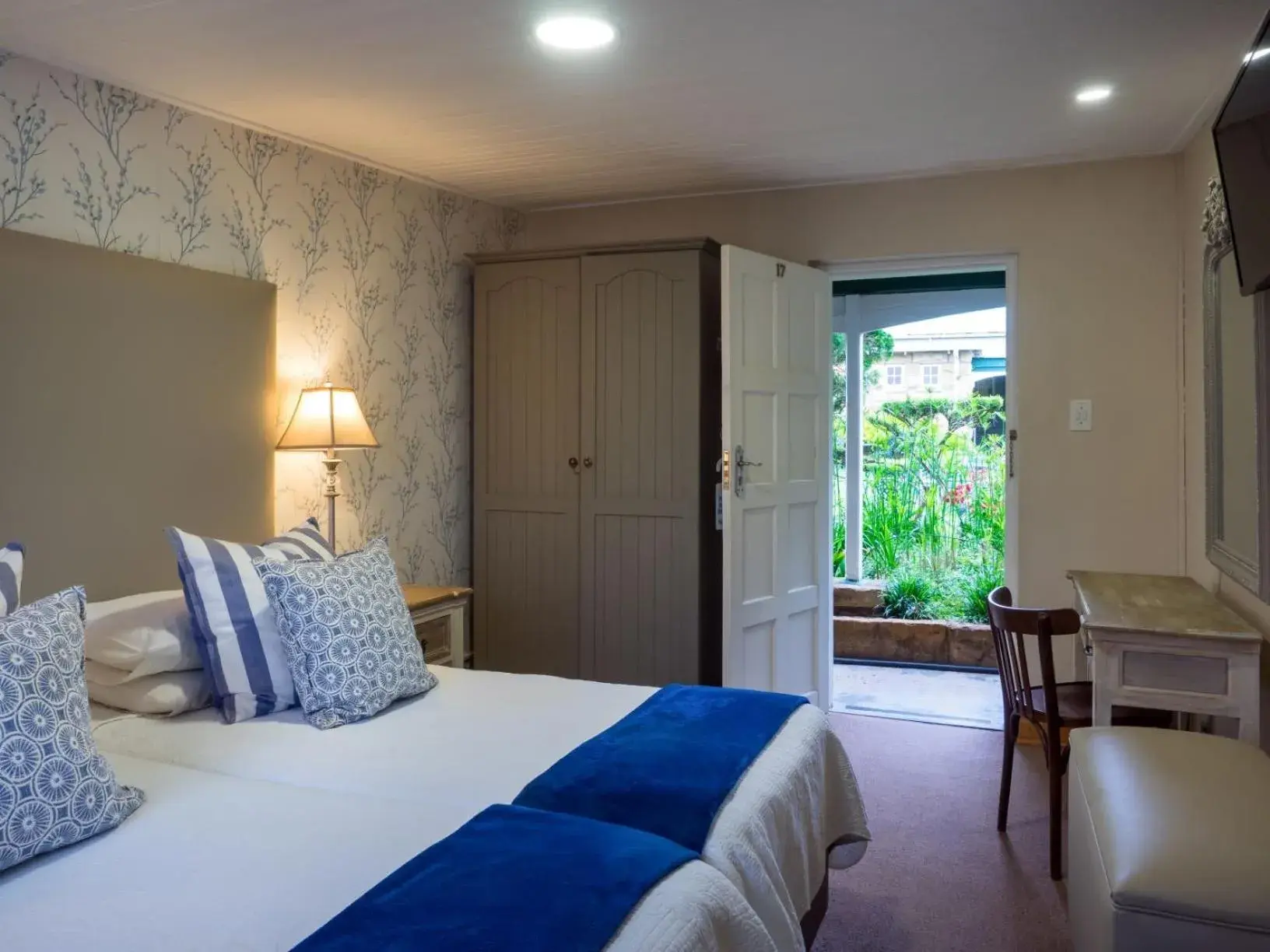 Twin Room - single occupancy in Fouriesburg Country Inn Twin Room - single occupancy in Fouriesburg Country Inn