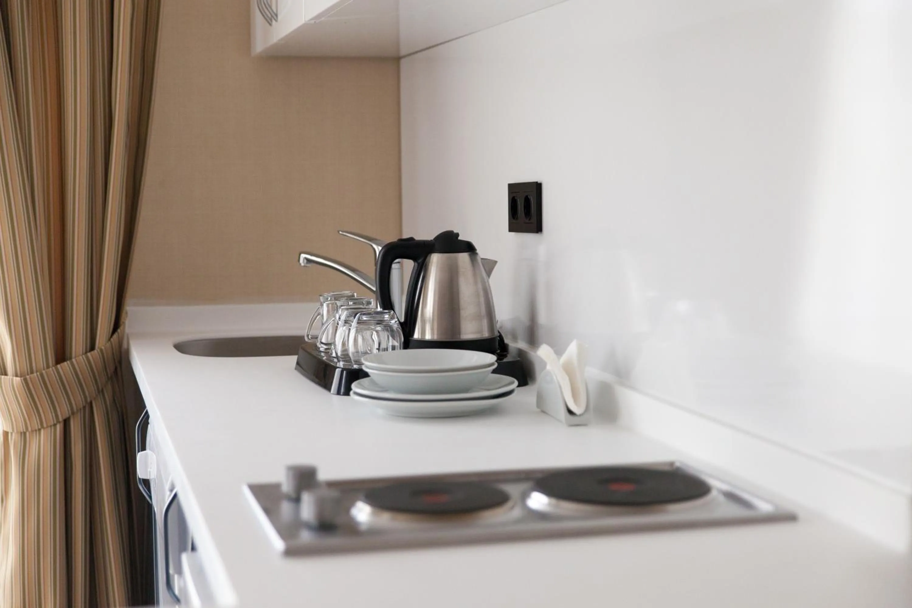 Coffee/tea facilities in Aldino Residence