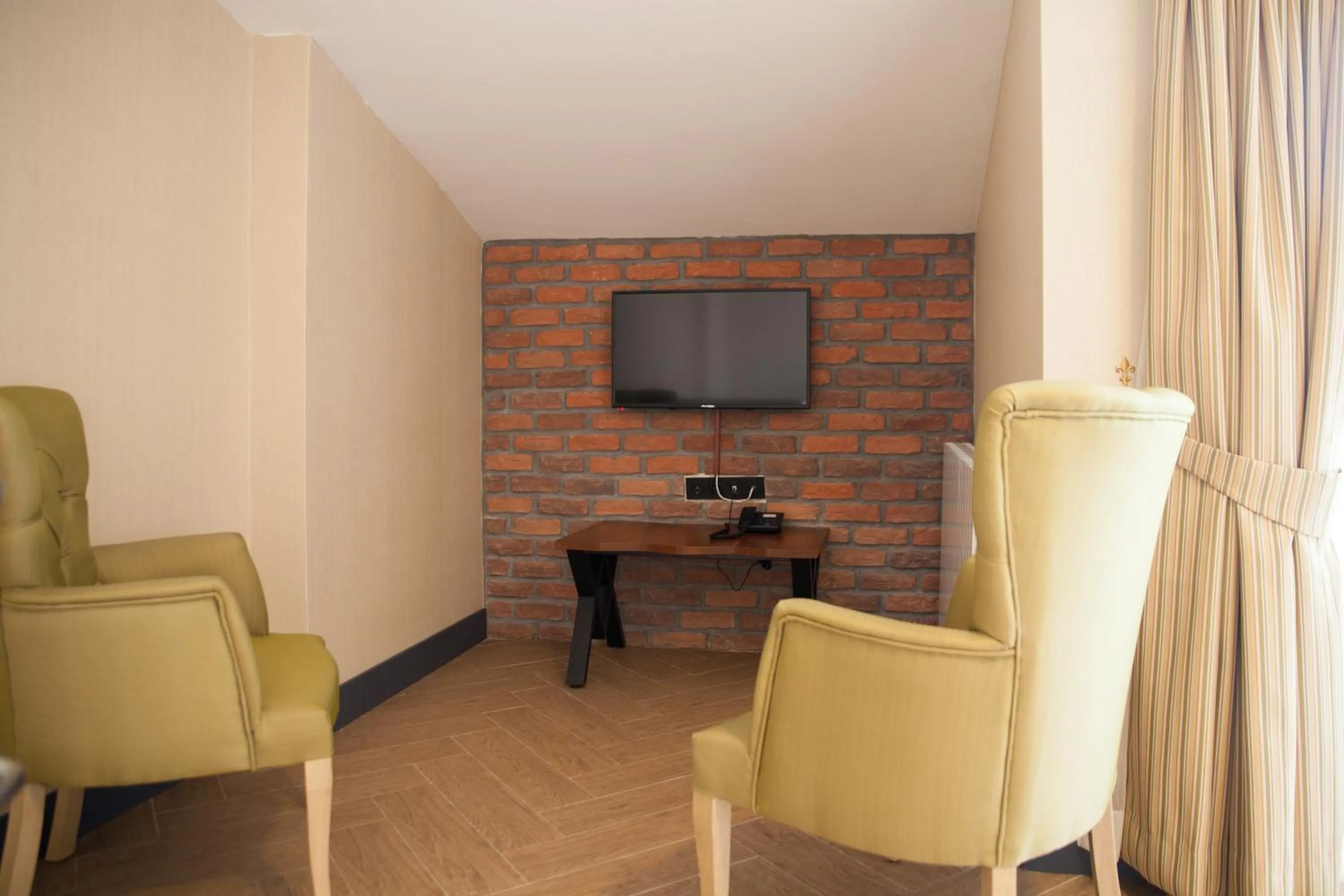 TV and multimedia in Aldino Residence