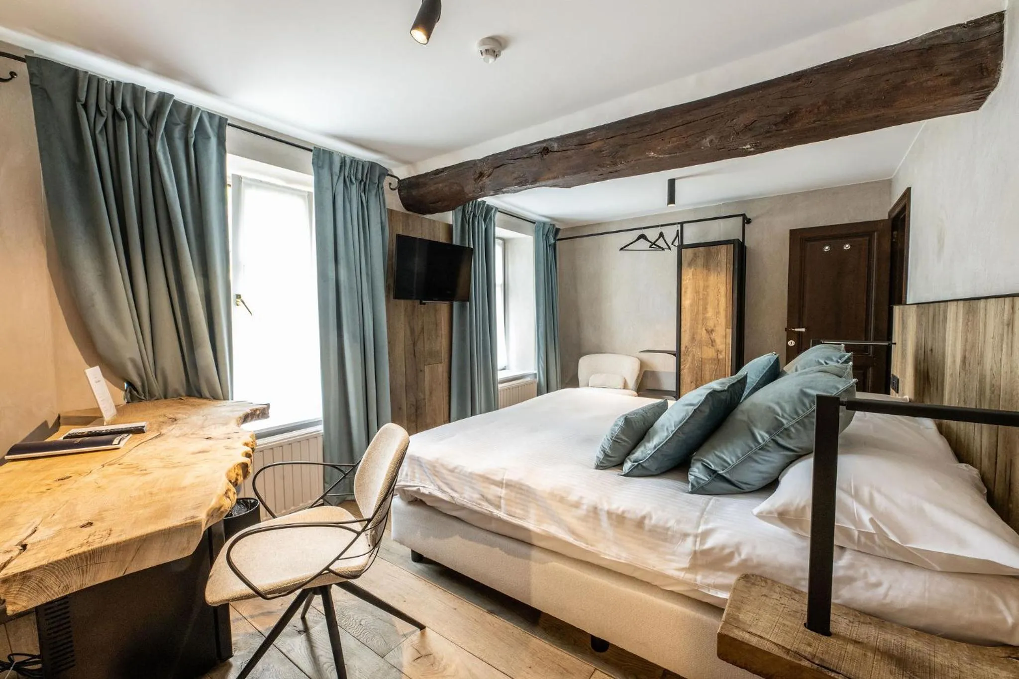 Bed in Hotel LEA - Maison Caerdinael