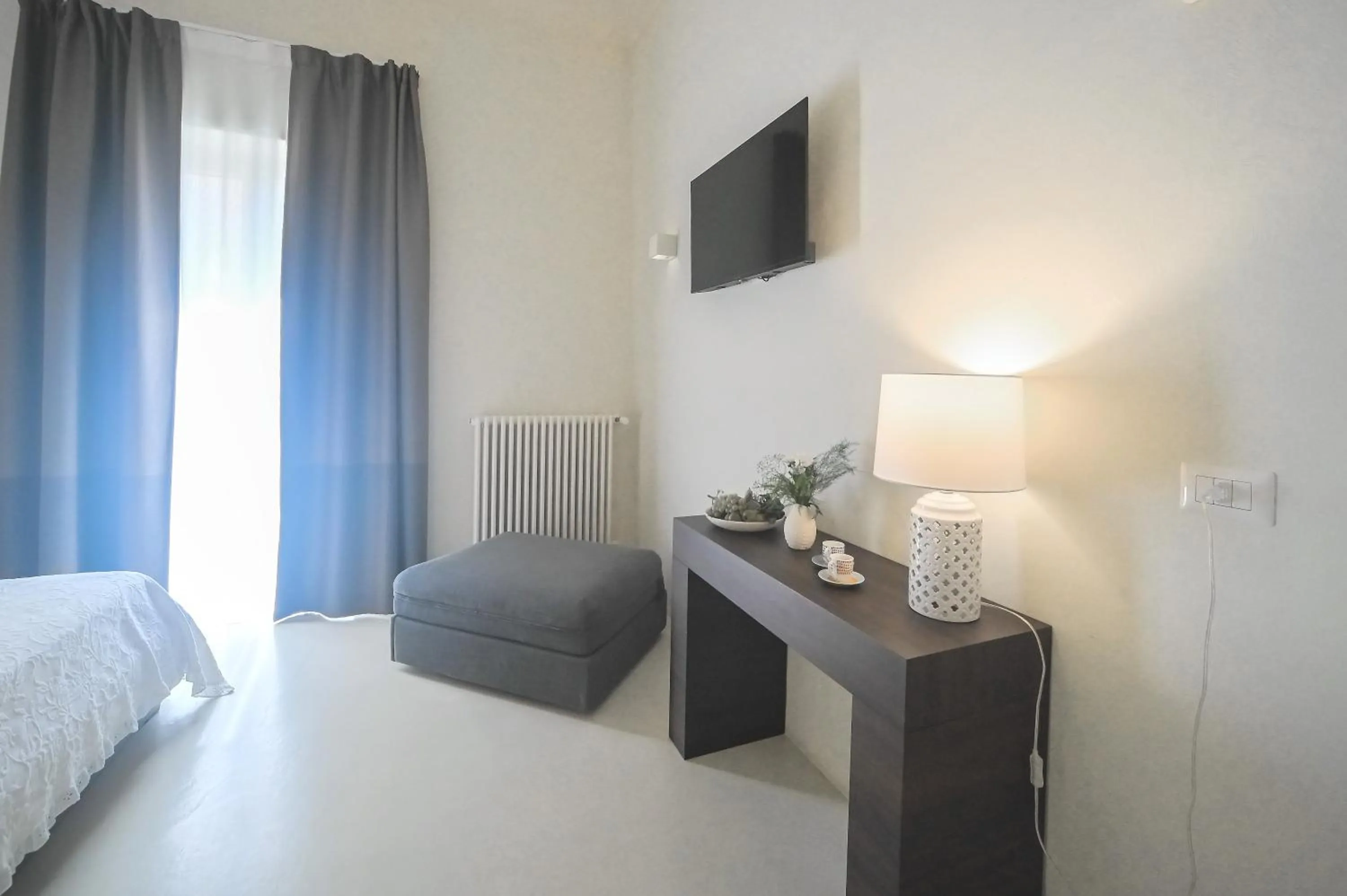 Photo of the whole room, Bed in 42 Zanardelli B&B