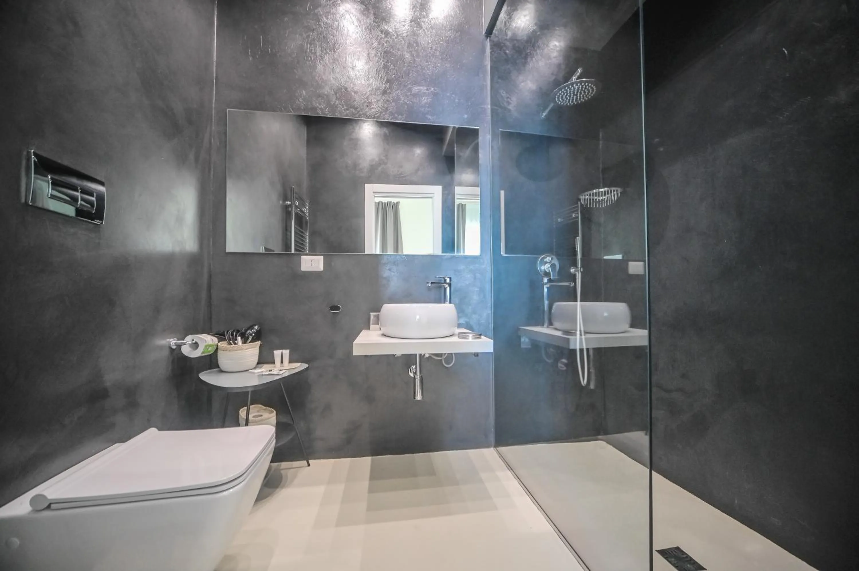 Shower in 42 Zanardelli B&B