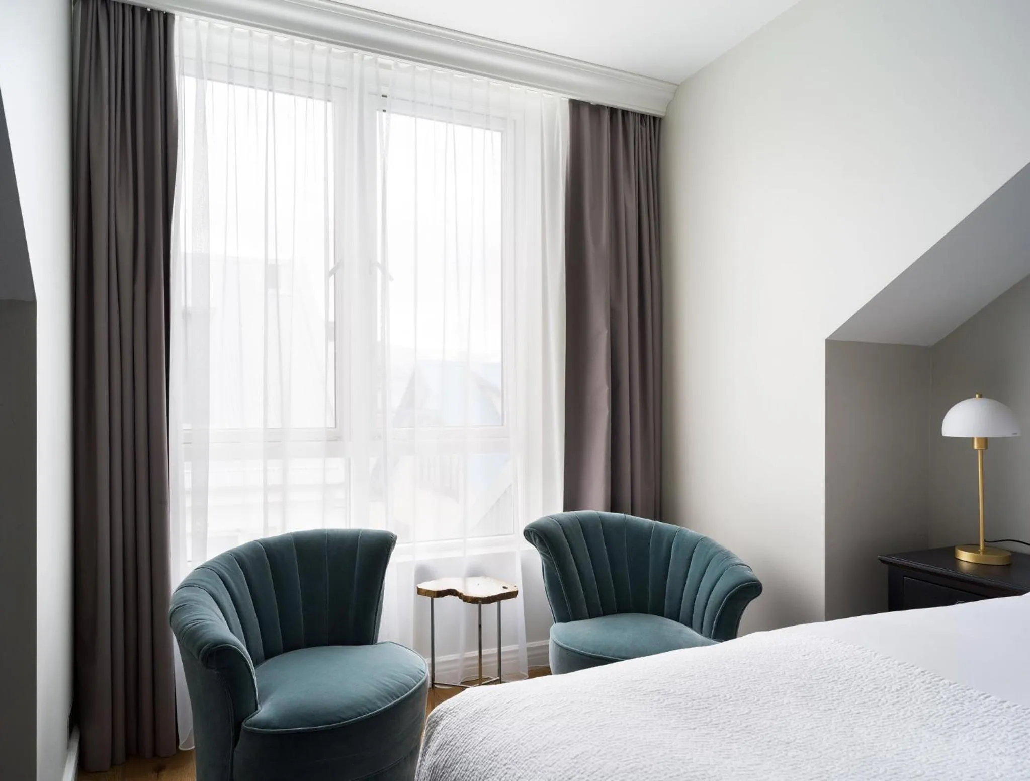 Bedroom, Bed in Sand Hotel by Keahotels