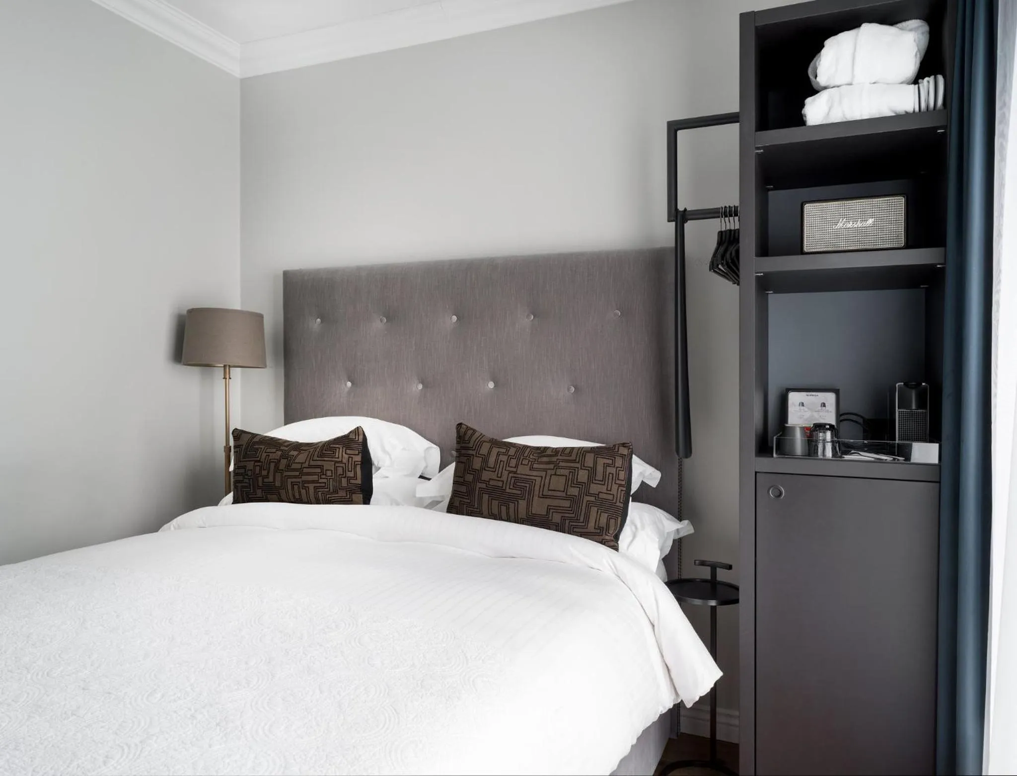 Bedroom, Bed in Sand Hotel by Keahotels