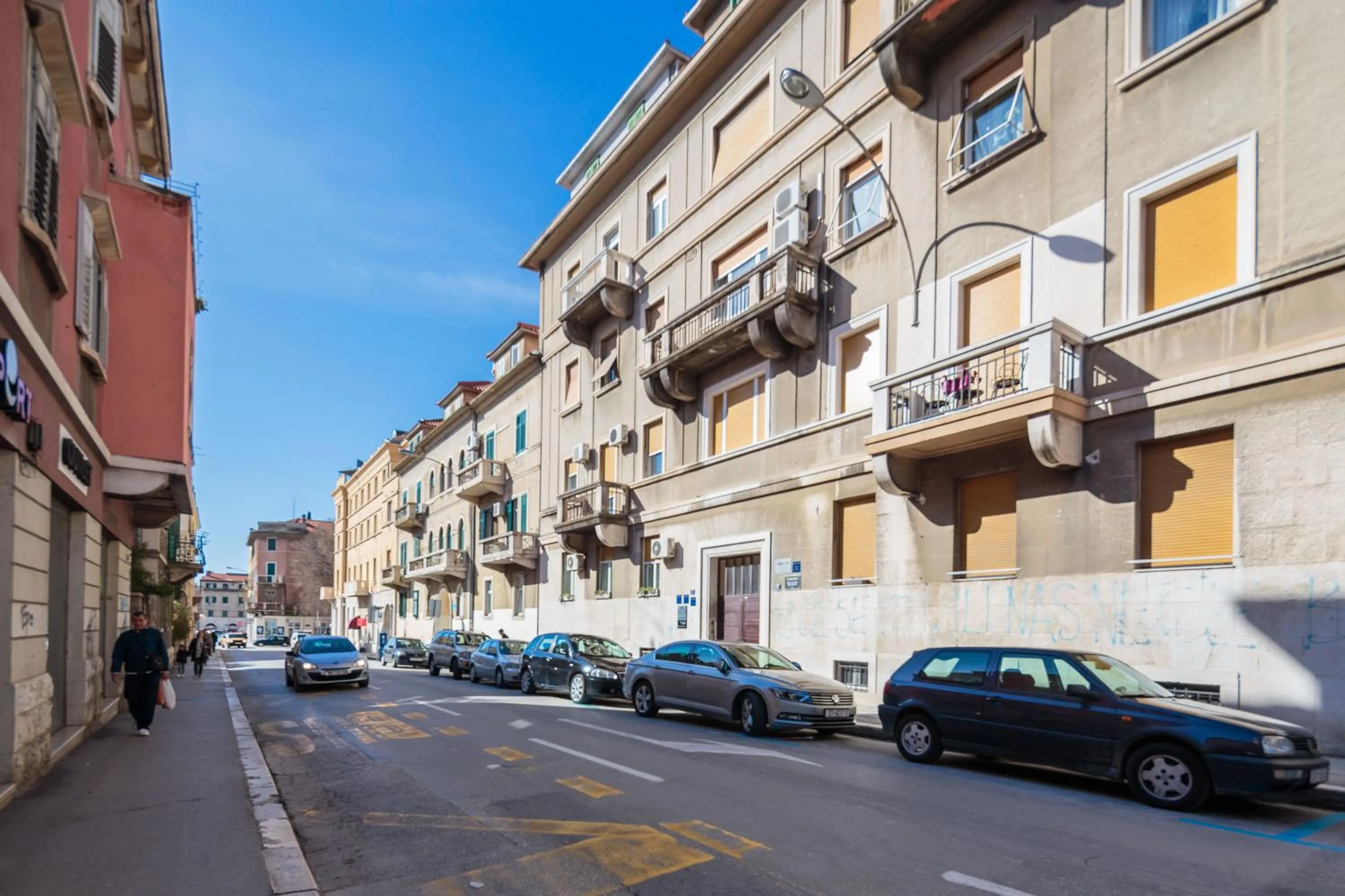 Property building in VIP Rooms