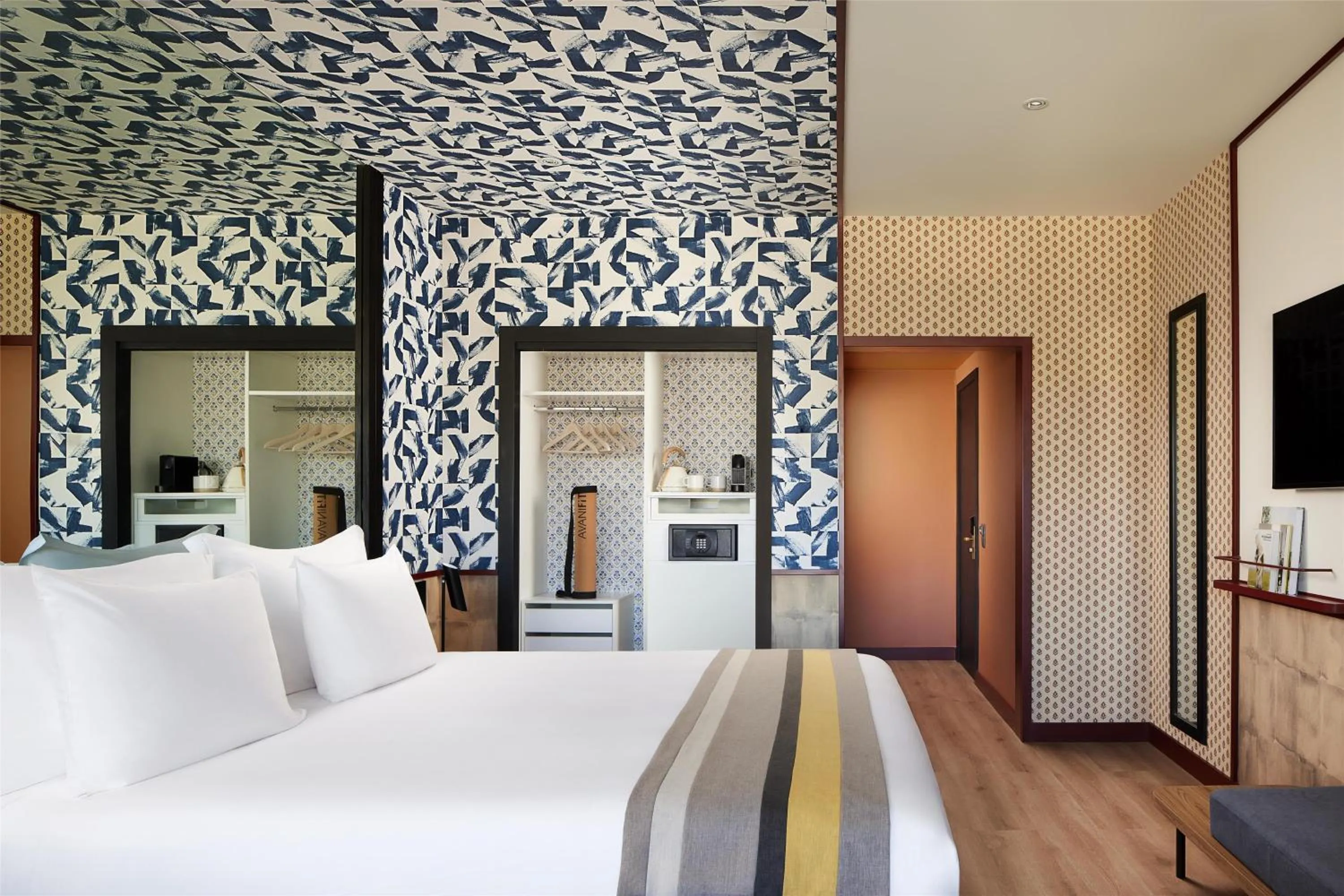 Bedroom, Bed in Avani Avenida Liberdade Lisbon Hotel