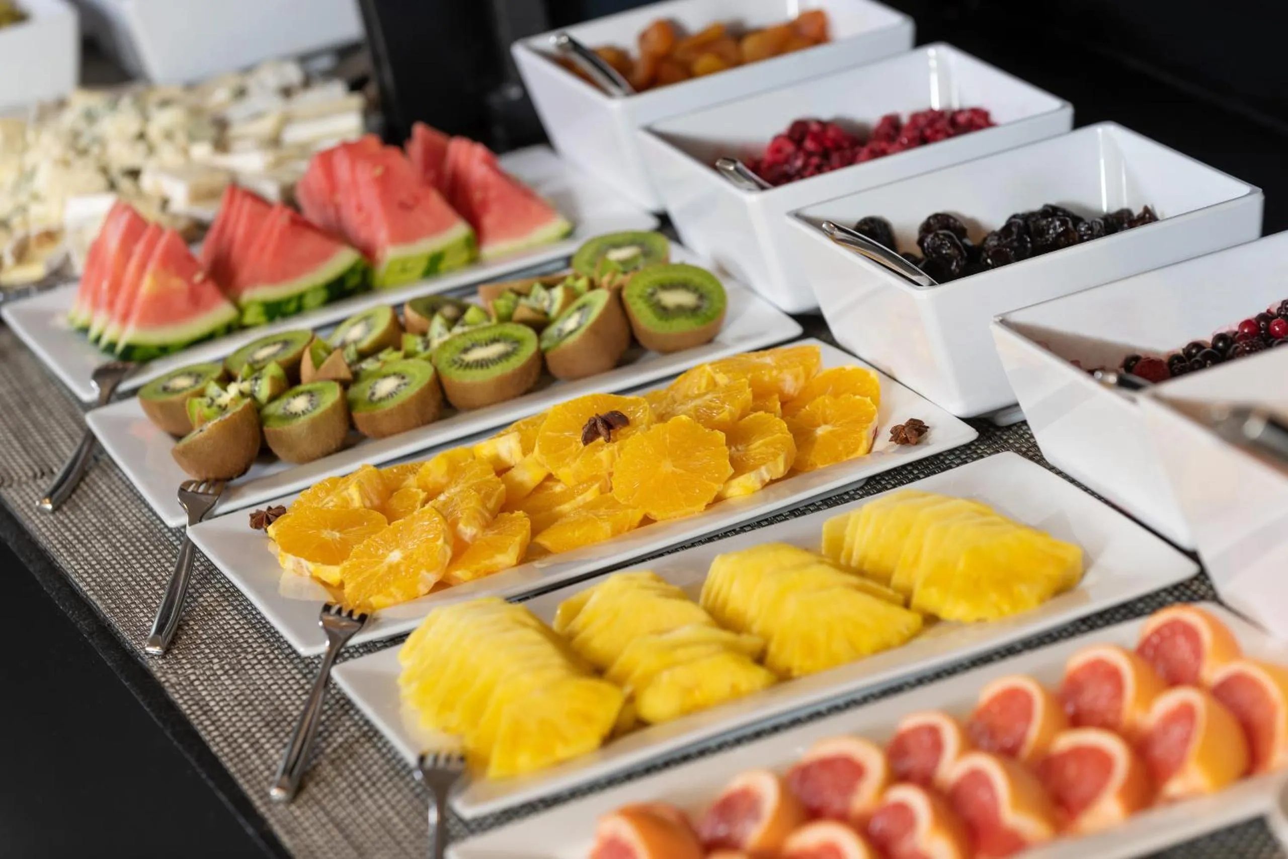 Buffet breakfast in Martin's Brussels EU