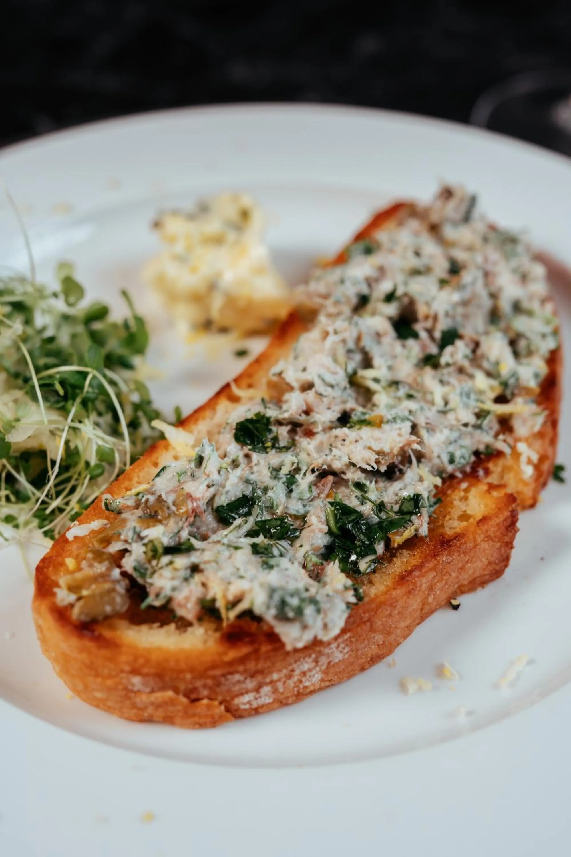 Food in Rezydencja na Wzgórzu w zielonym sercu Łodzi przy Parku Krajobrazowym Ruda Wiilowa