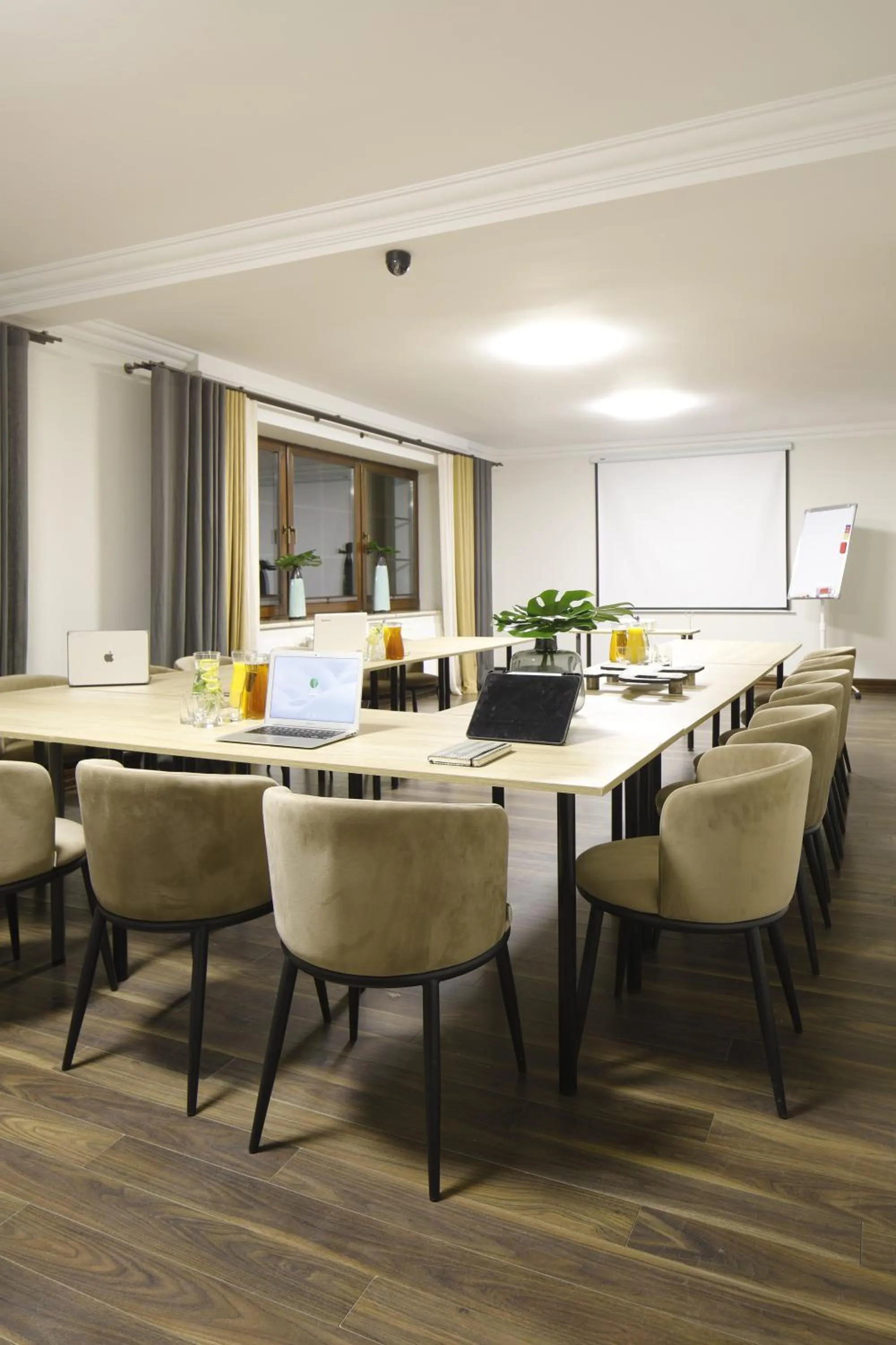 Meeting/conference room in Rezydencja na Wzgórzu w zielonym sercu Łodzi przy Parku Krajobrazowym Ruda Wiilowa