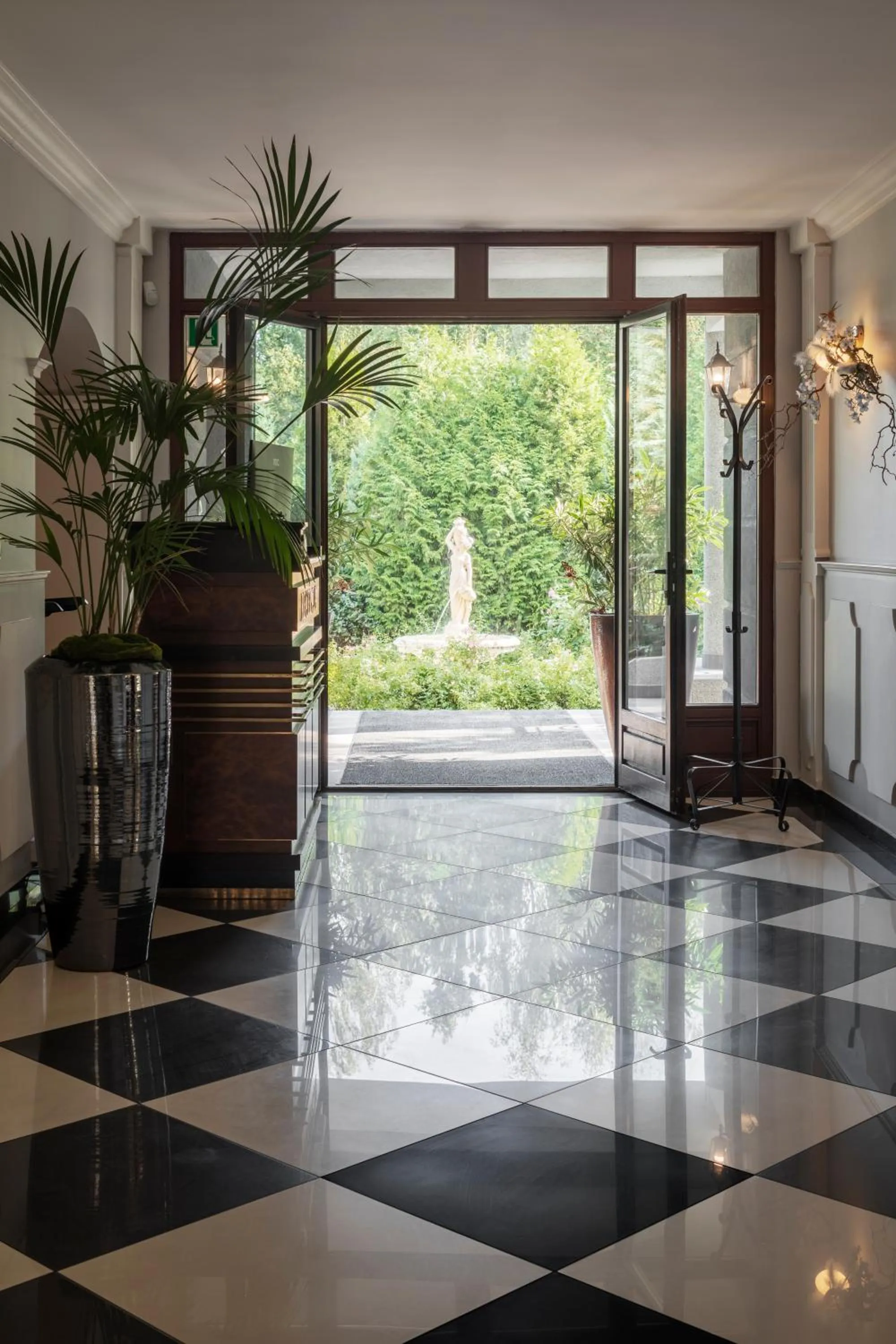 Lobby or reception in Rezydencja na Wzgórzu w zielonym sercu Łodzi przy Parku Krajobrazowym Ruda Wiilowa