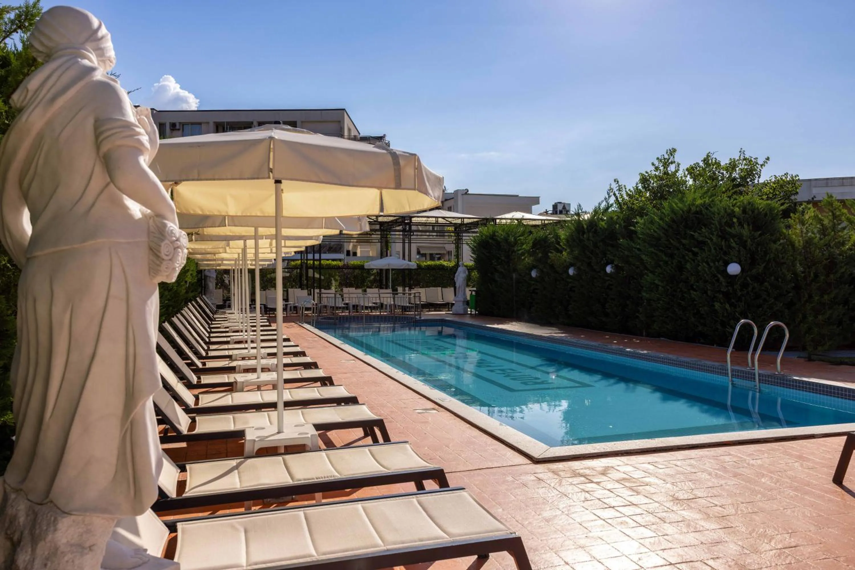 Swimming pool in Rome Palace Deluxe - All Inclusive Premium