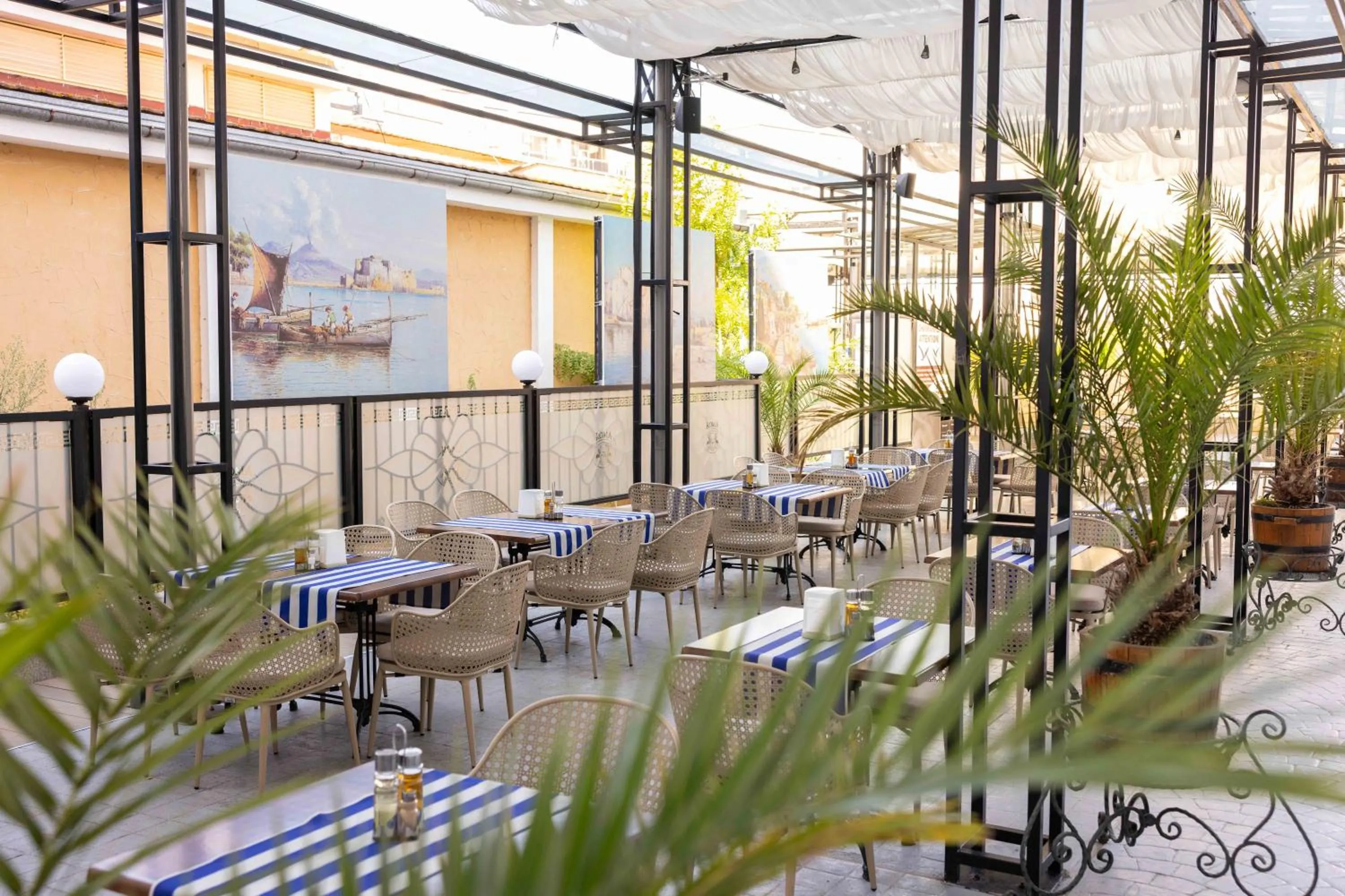 Patio in Rome Palace Deluxe - All Inclusive Premium