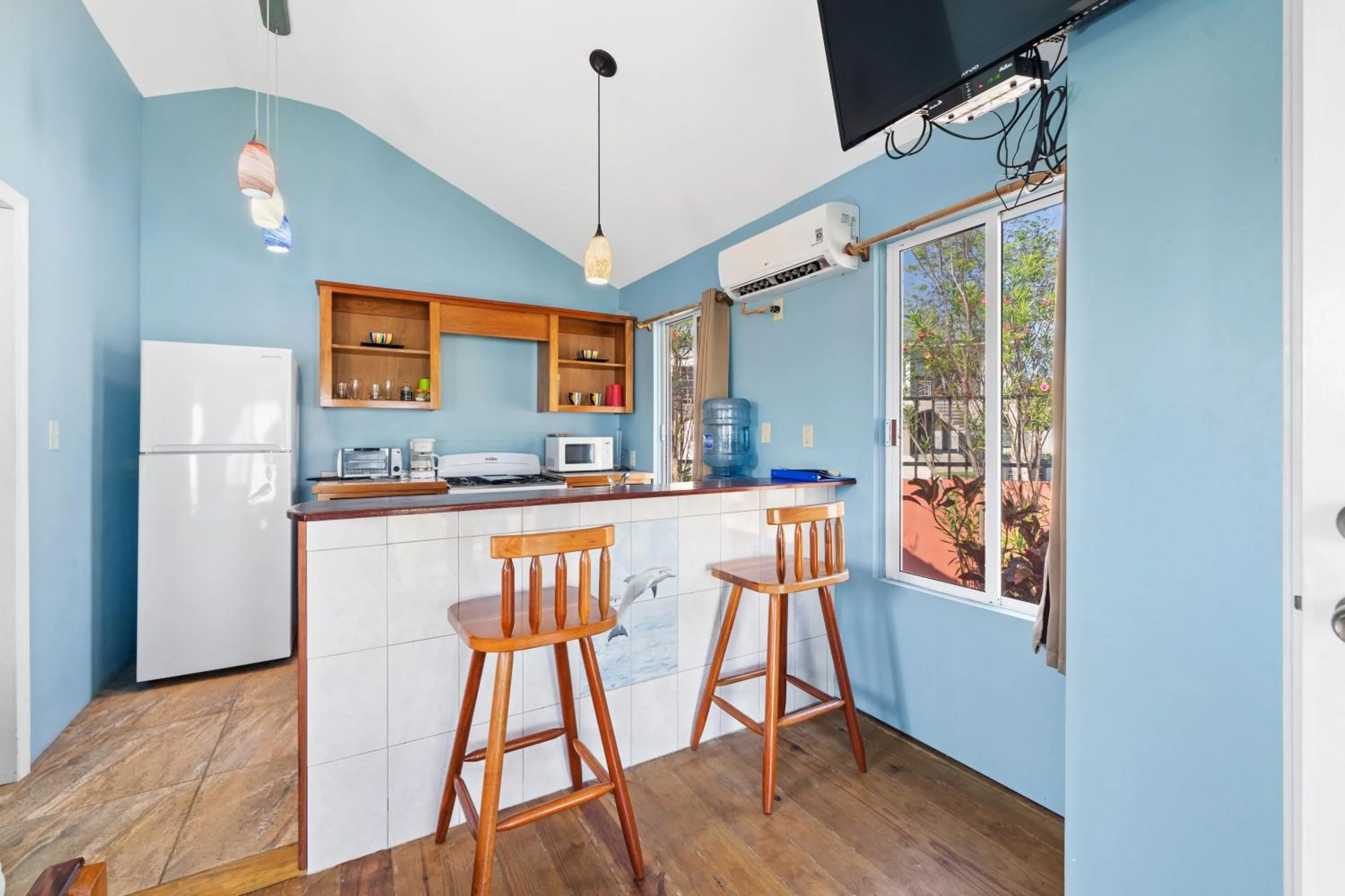Kitchen or kitchenette in Tilt-Ta-Dock Resort Belize