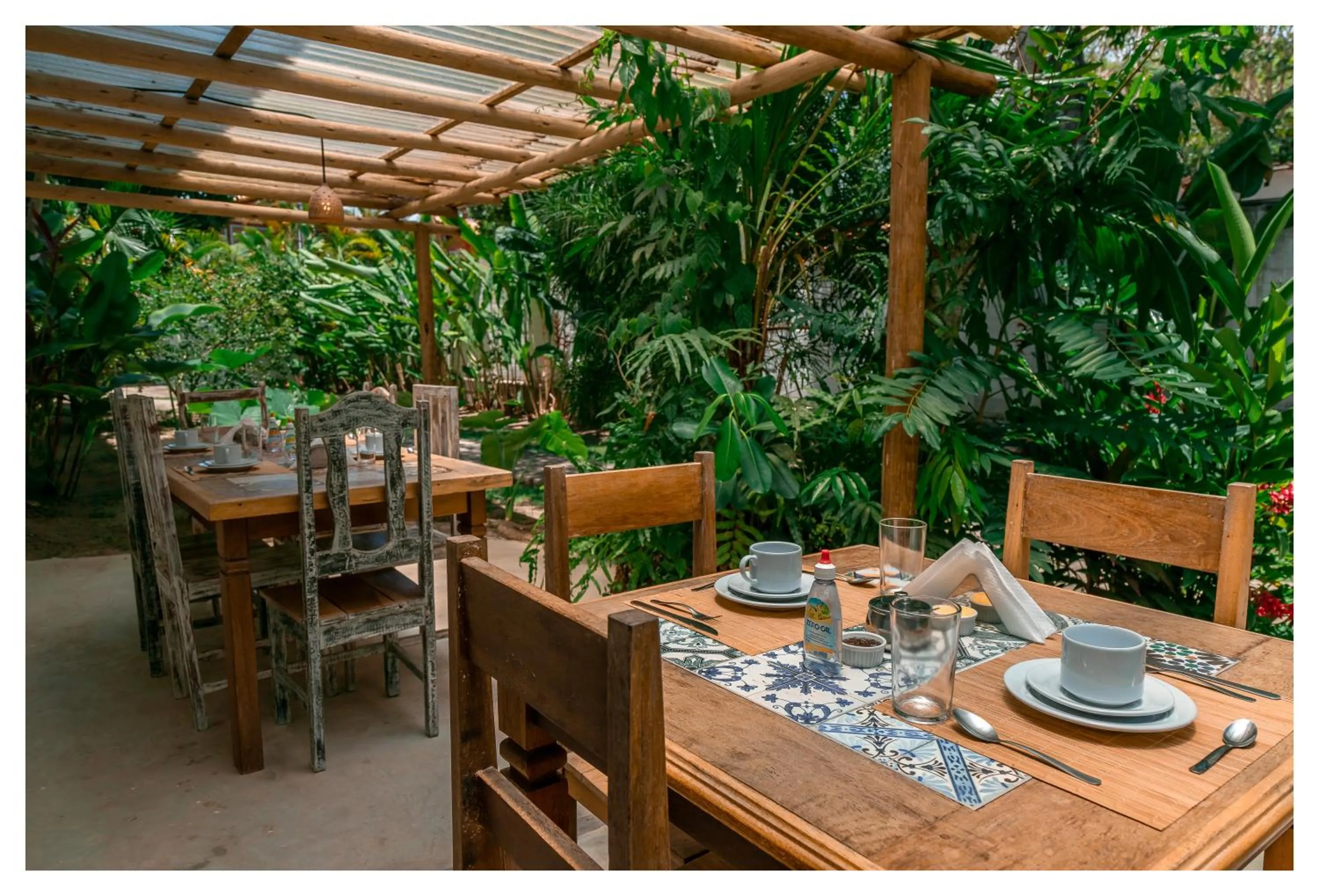 Restaurant/places to eat in Pousada Mar Azul