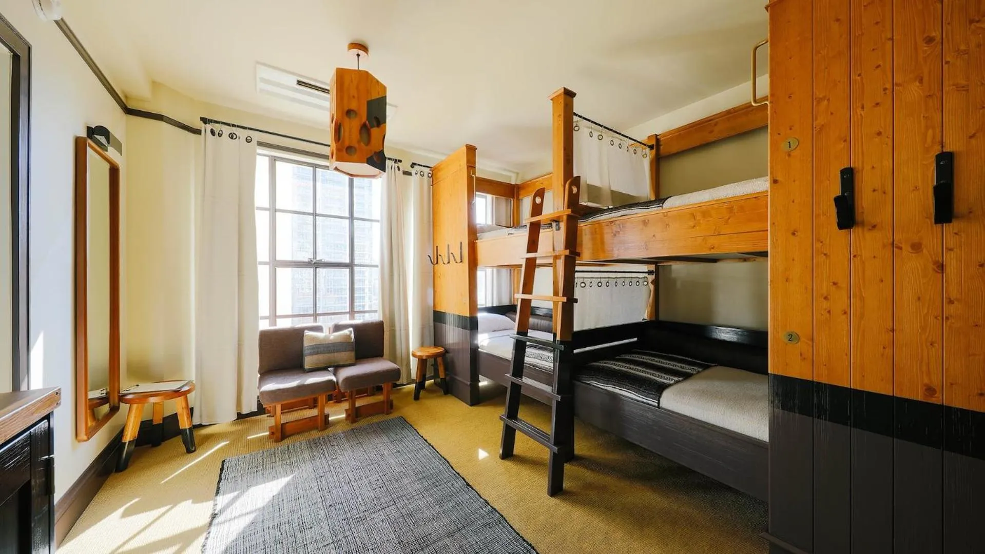 Bed in Freehand Los Angeles