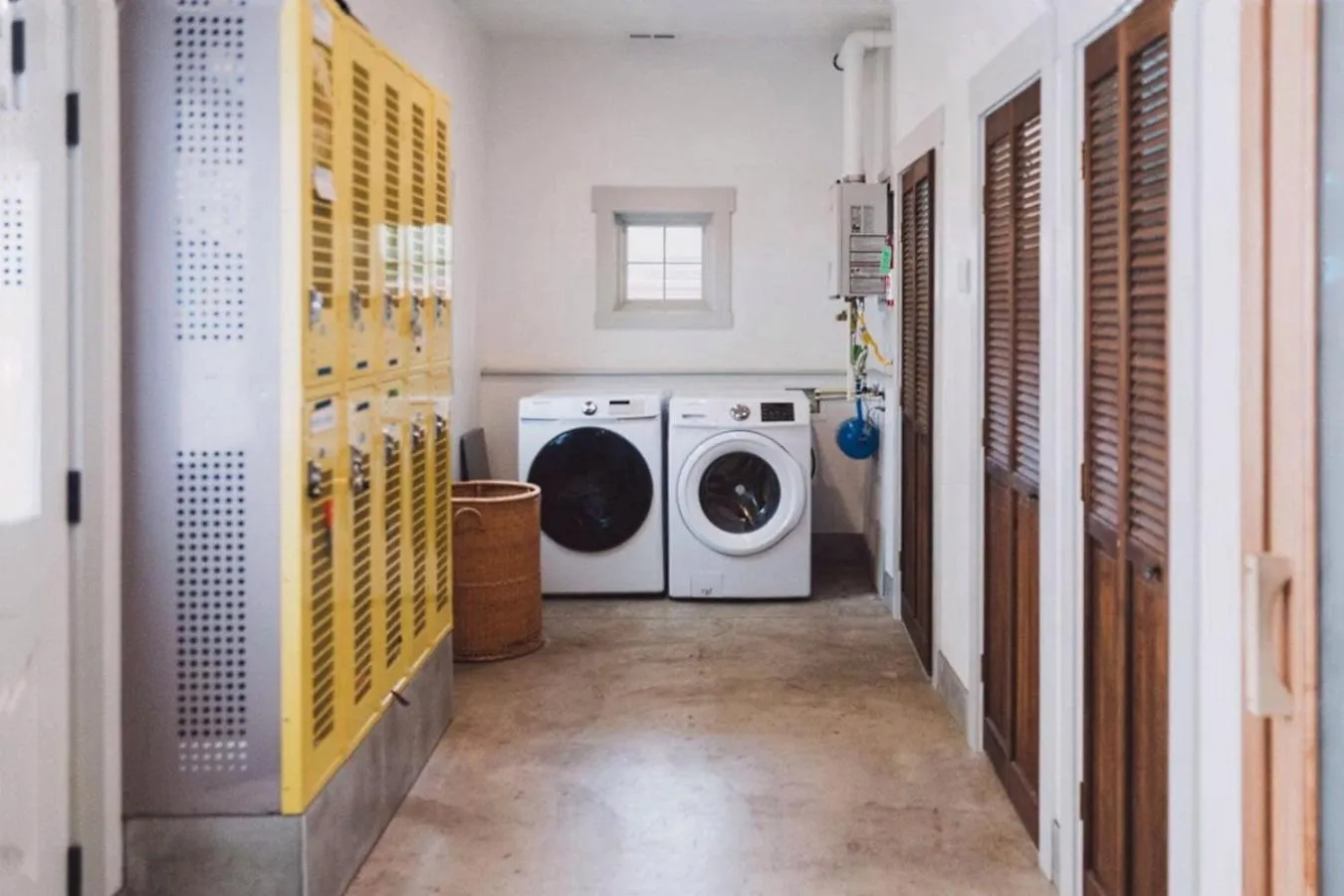 Shower in Bunk & Brew Historic Lucas House - Hostel