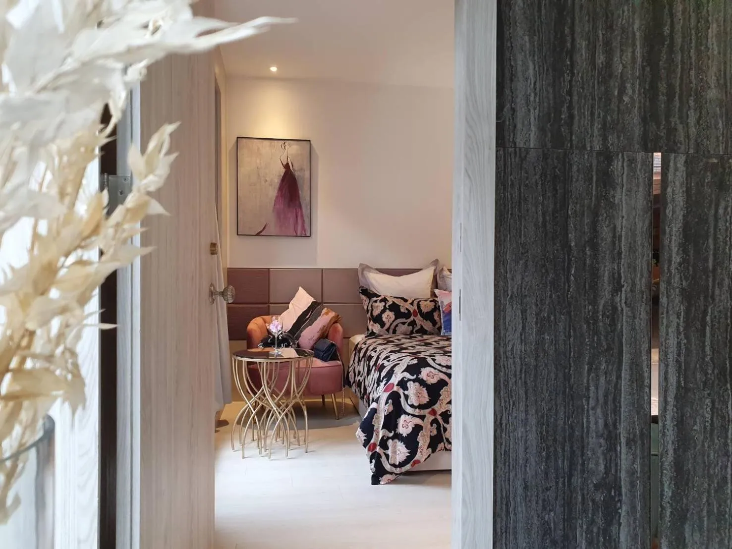 Bed in Happy House B&B