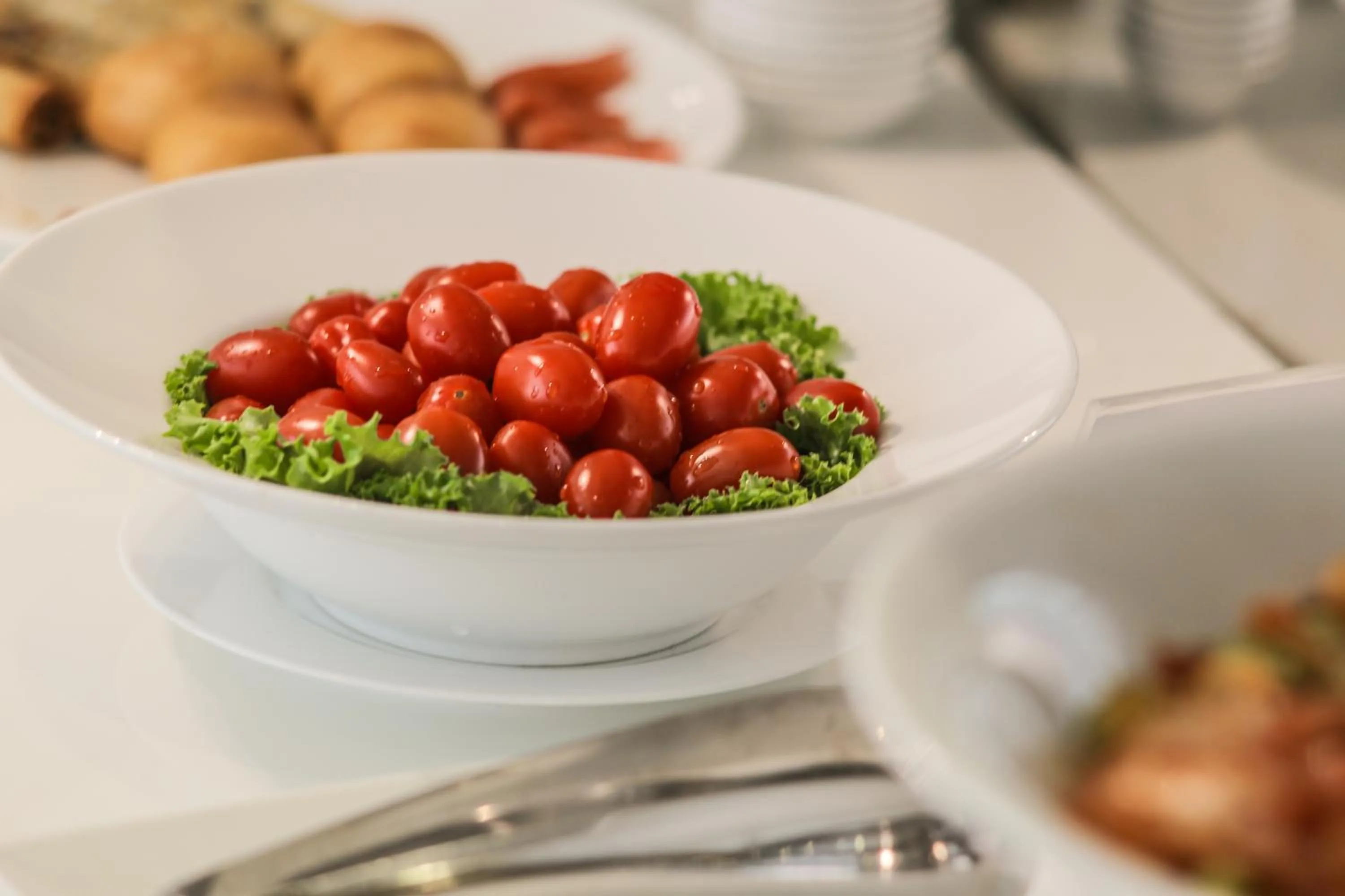 Restaurant/places to eat in New Space Hotel Airport