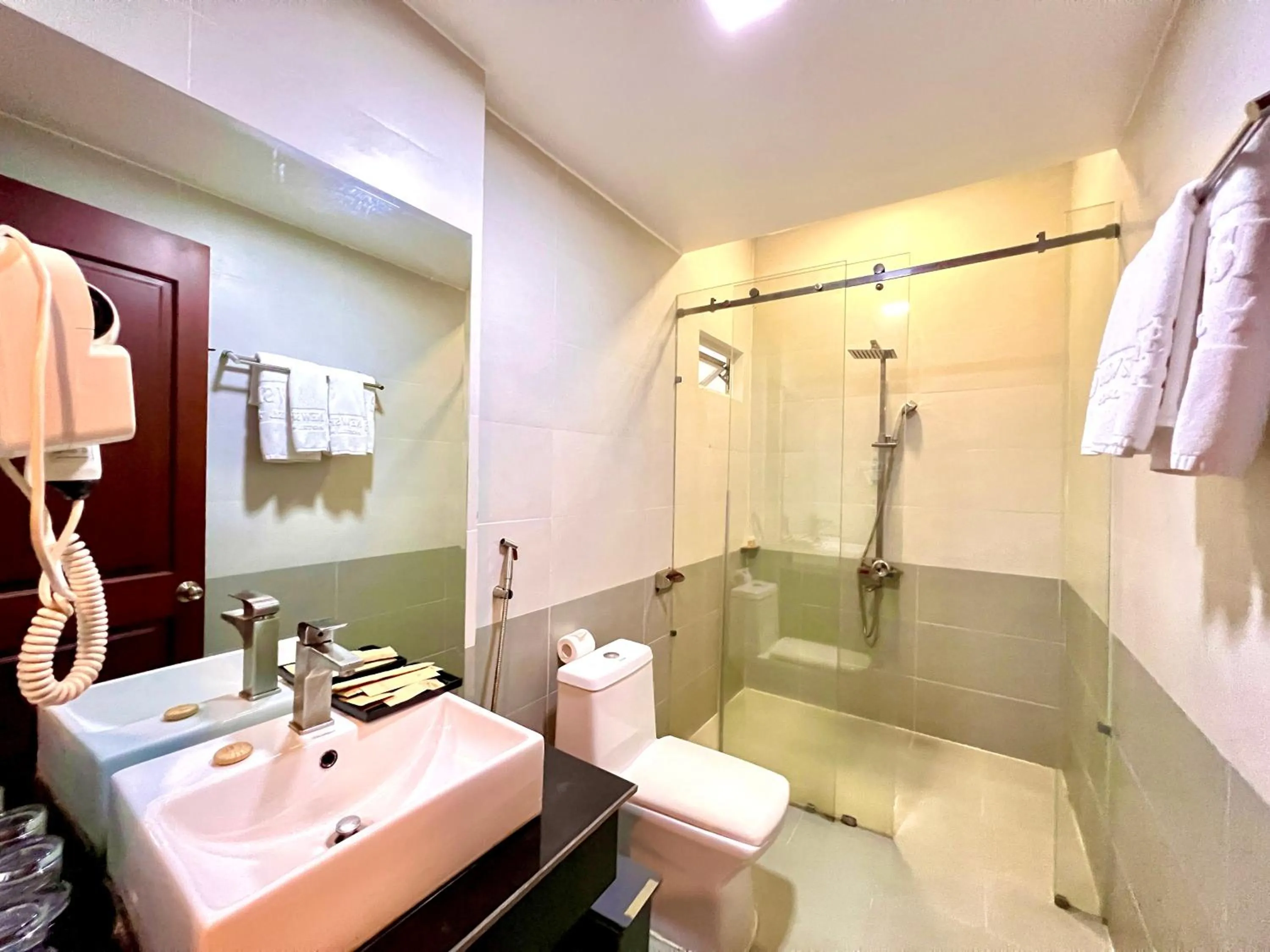 New Space Hotel Airport