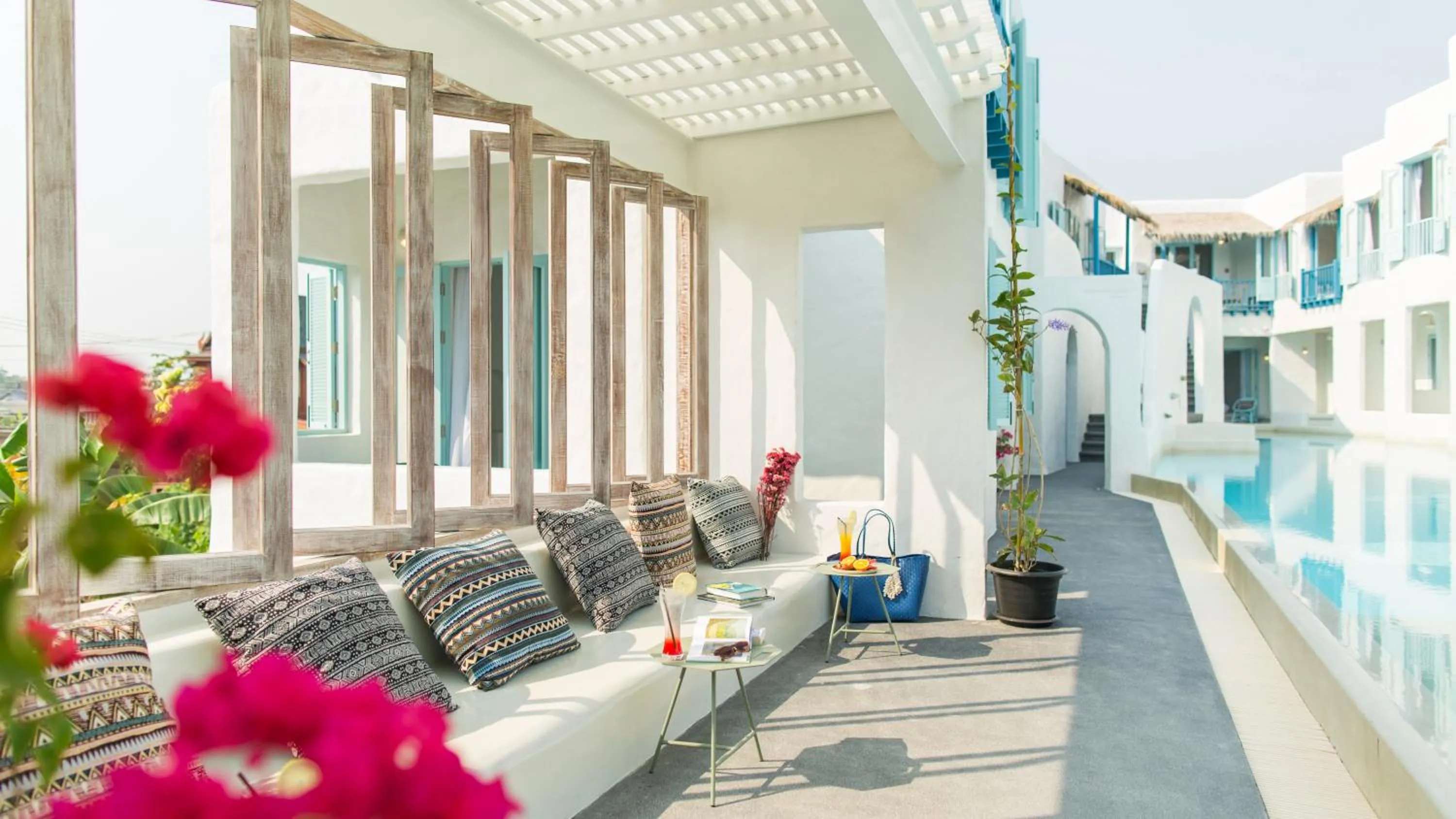 Property building in Resort de Paskani