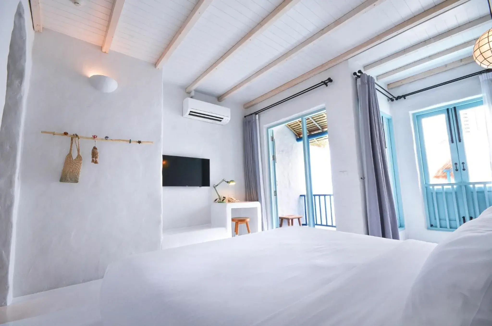 Double Room with Pool View in Resort de Paskani Double Room with Pool View in Resort de Paskani