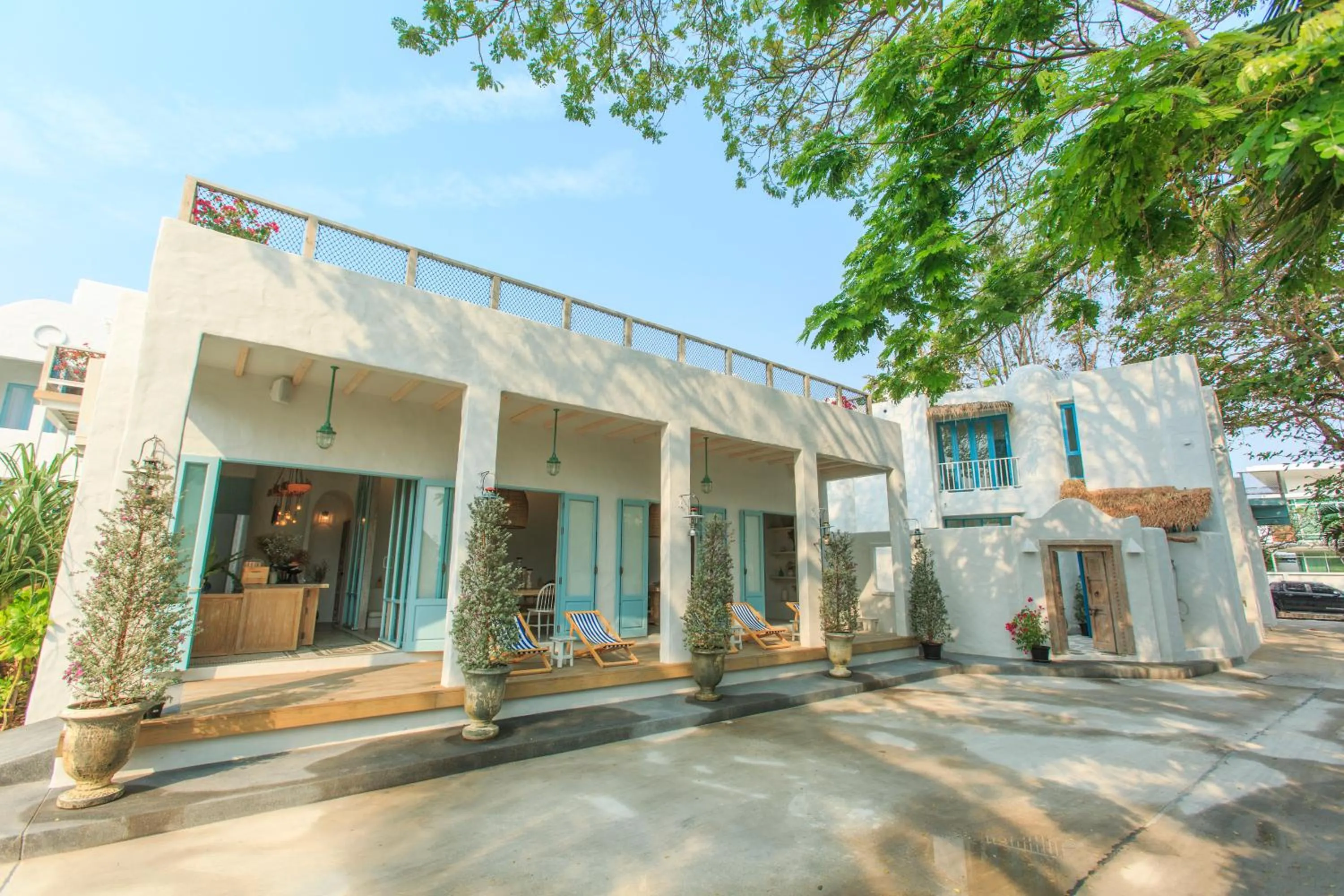 Property building in Resort de Paskani