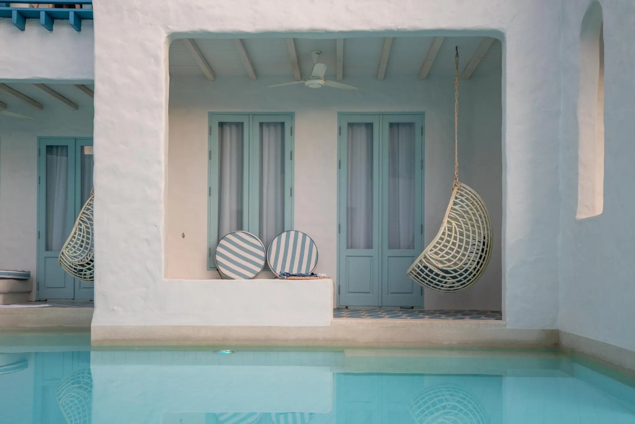 Swimming pool in Resort de Paskani