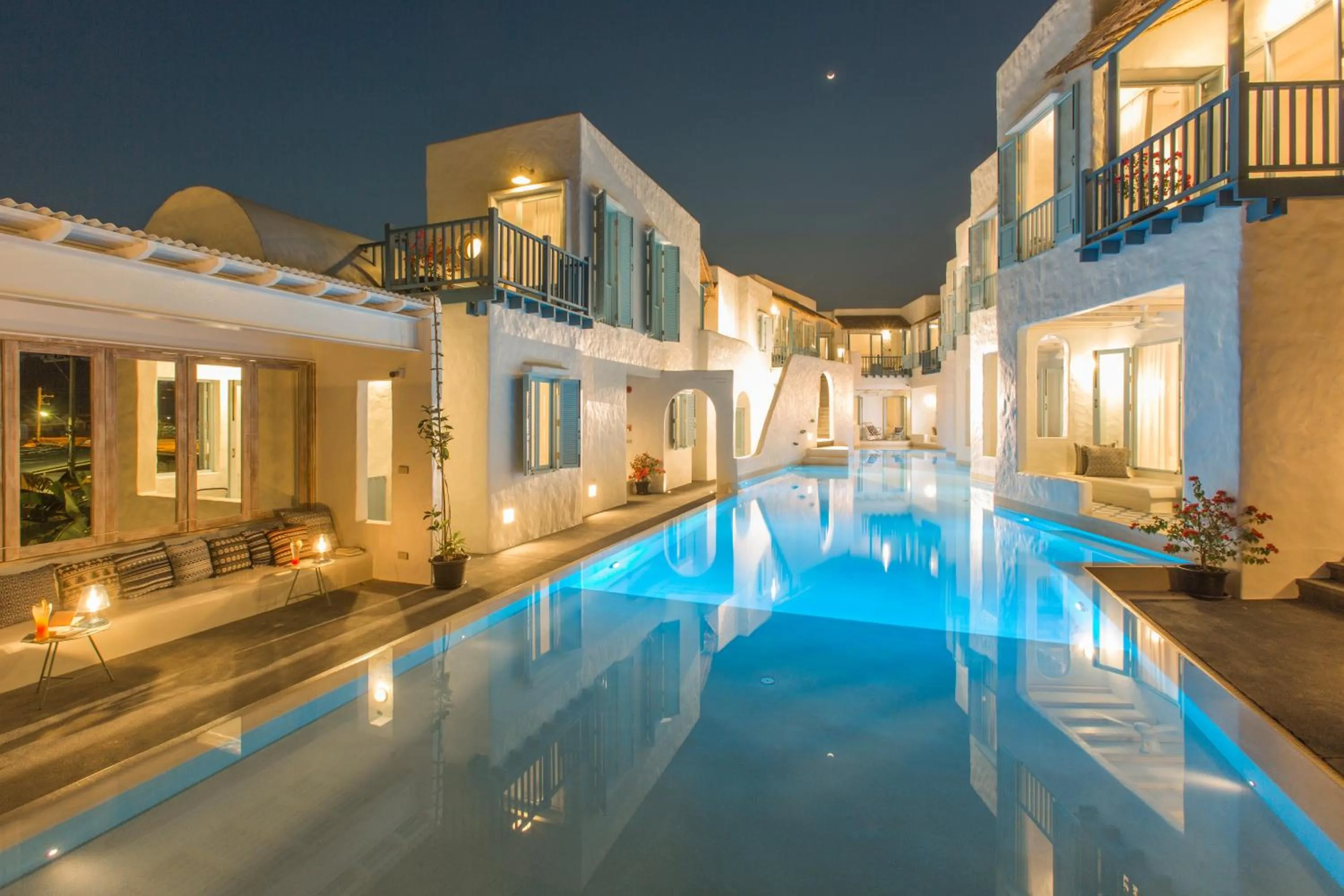 Swimming pool in Resort de Paskani