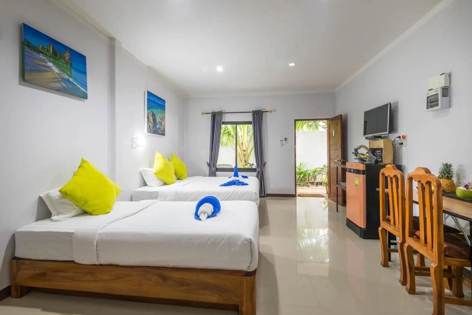 Bed in Klongdao Sunset Villa