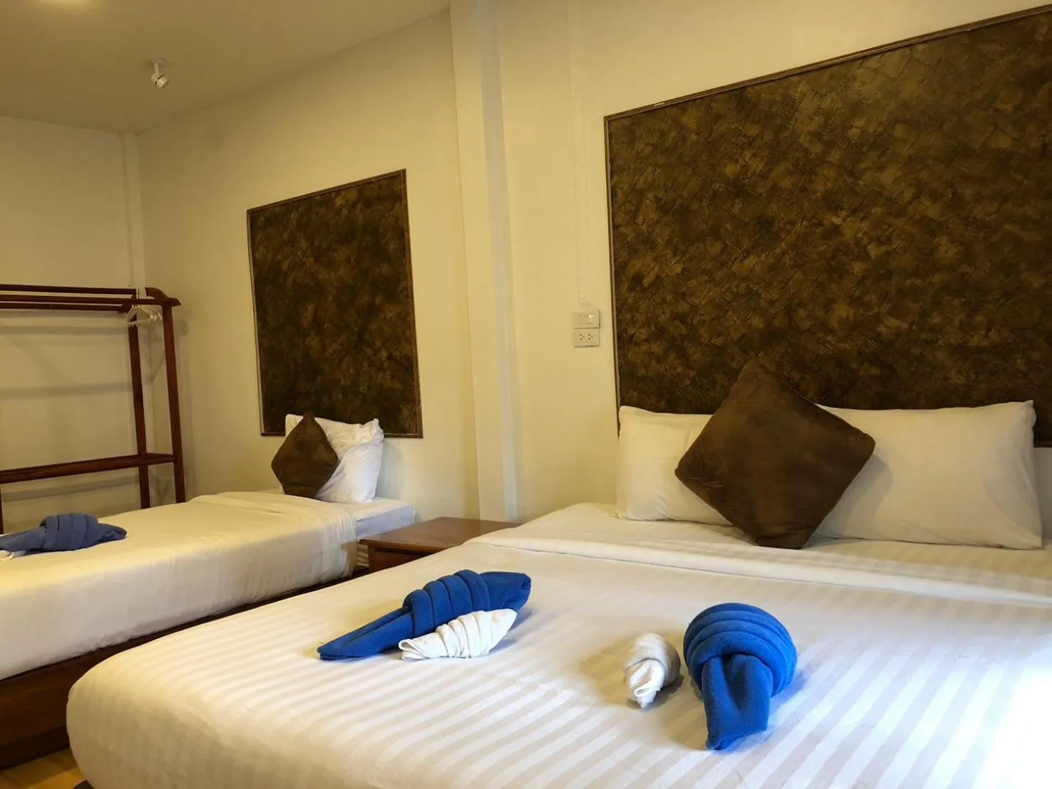 Bed in Klongdao Sunset Villa