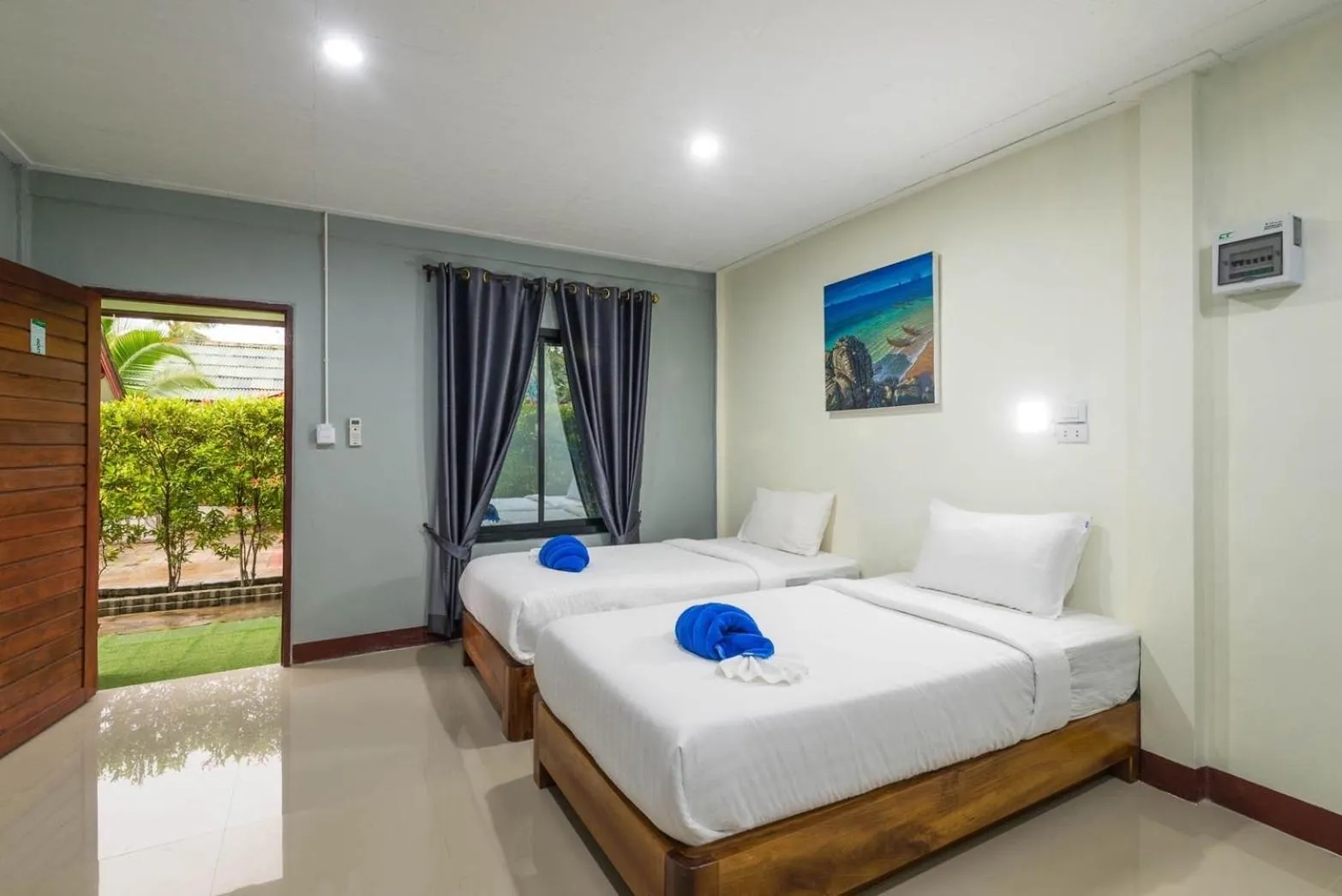 Bed in Klongdao Sunset Villa