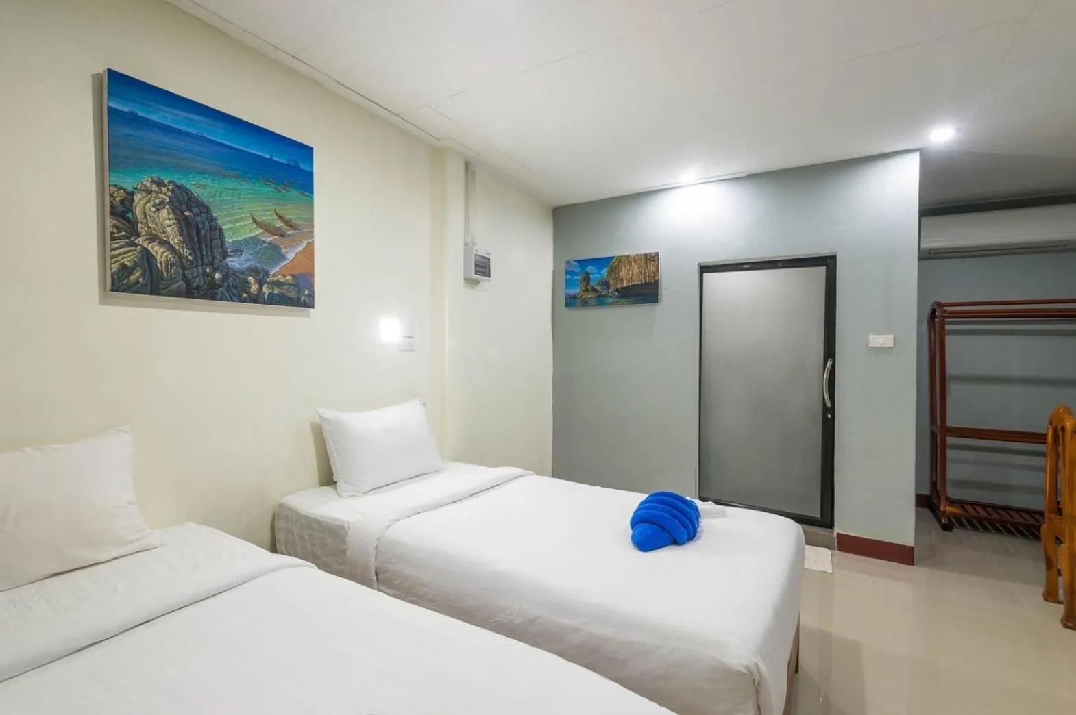 Bed in Klongdao Sunset Villa