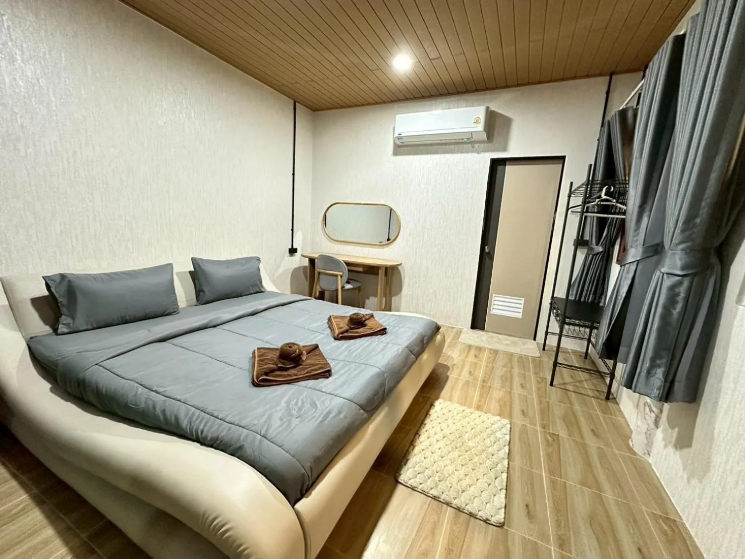 Bed in Klongdao Sunset Villa